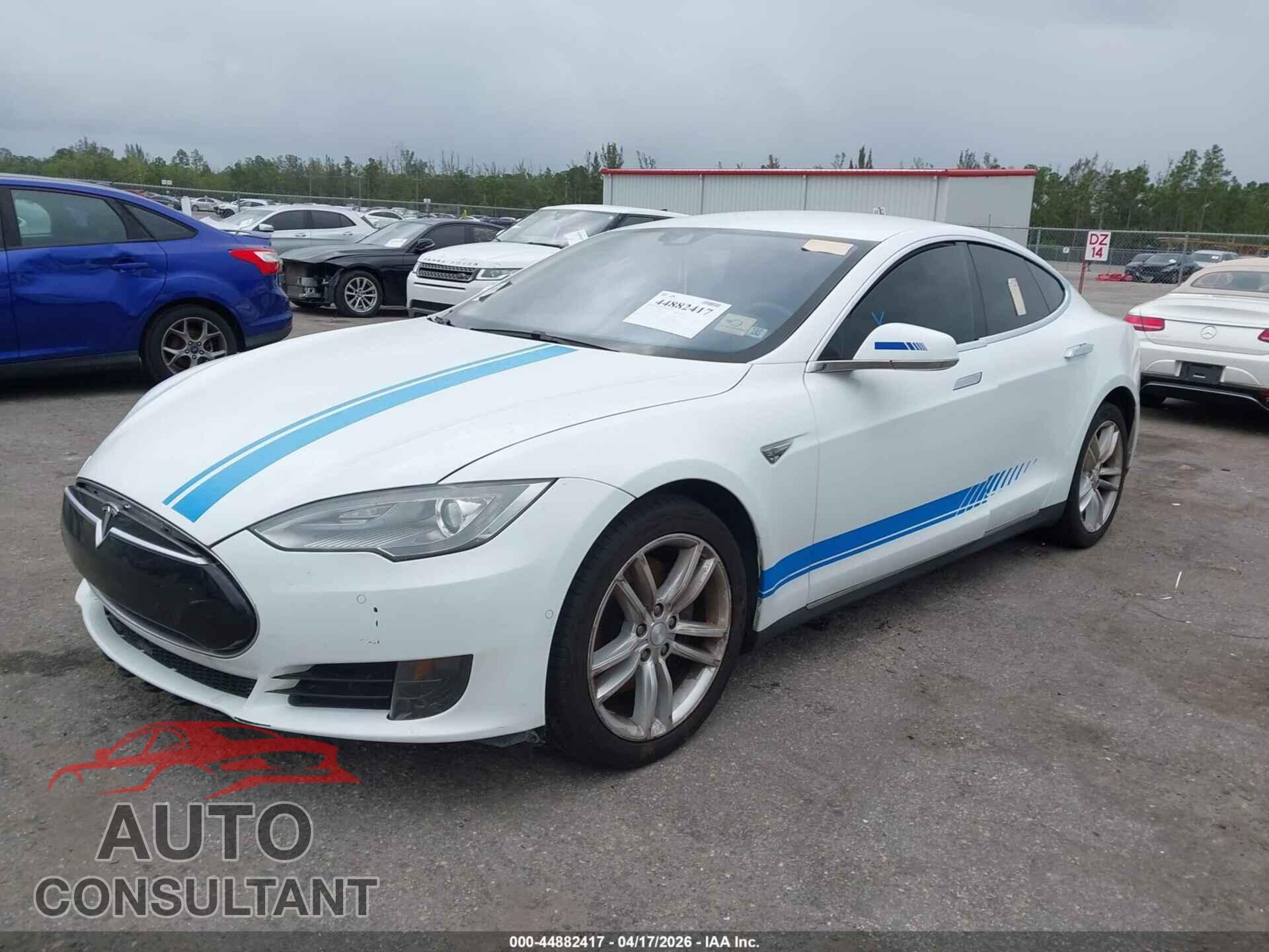 TESLA MODEL S 2015 - 5YJSA1E17FF101950