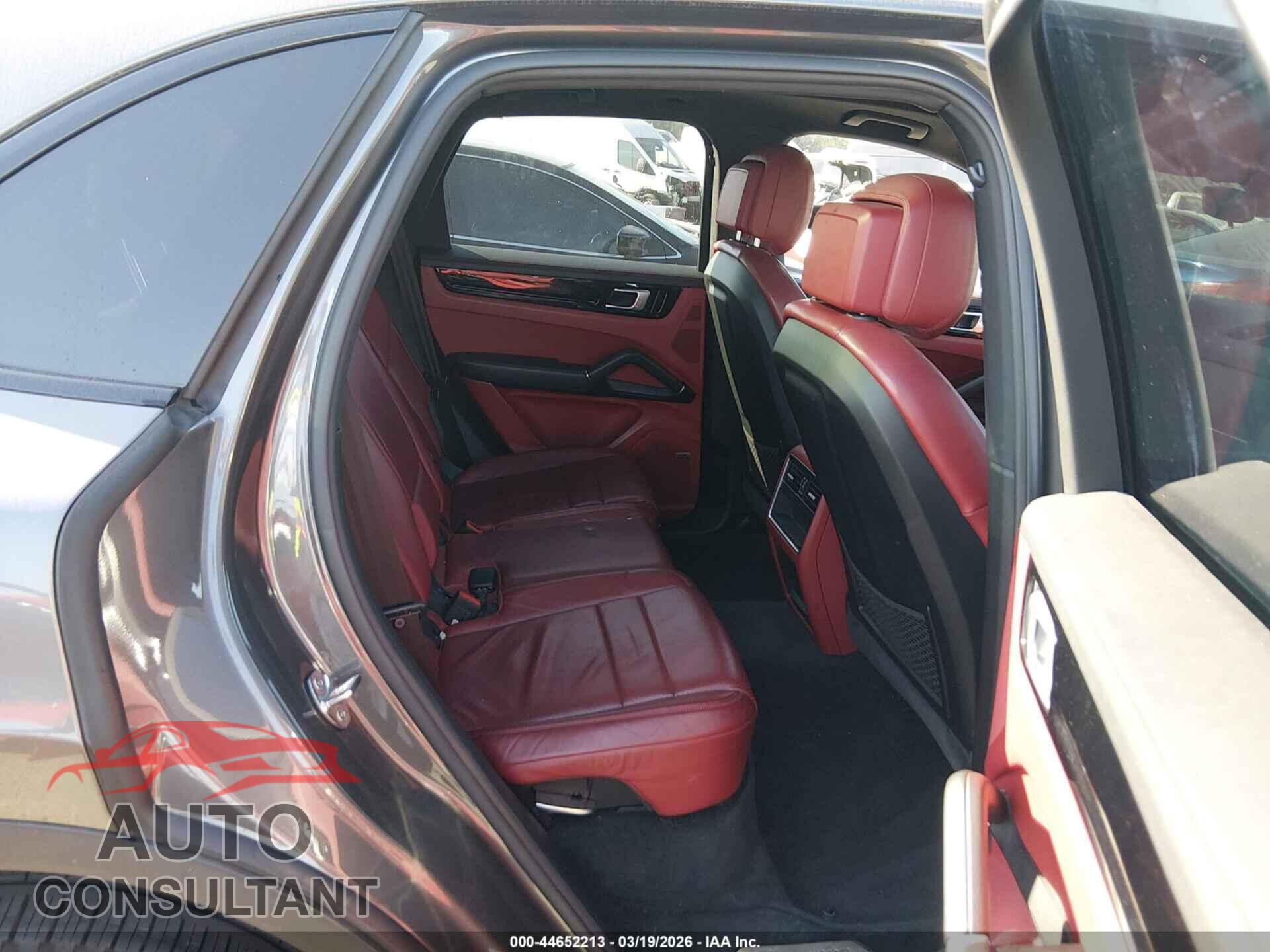 PORSCHE CAYENNE 2019 - WP1AA2AYXKDA04844