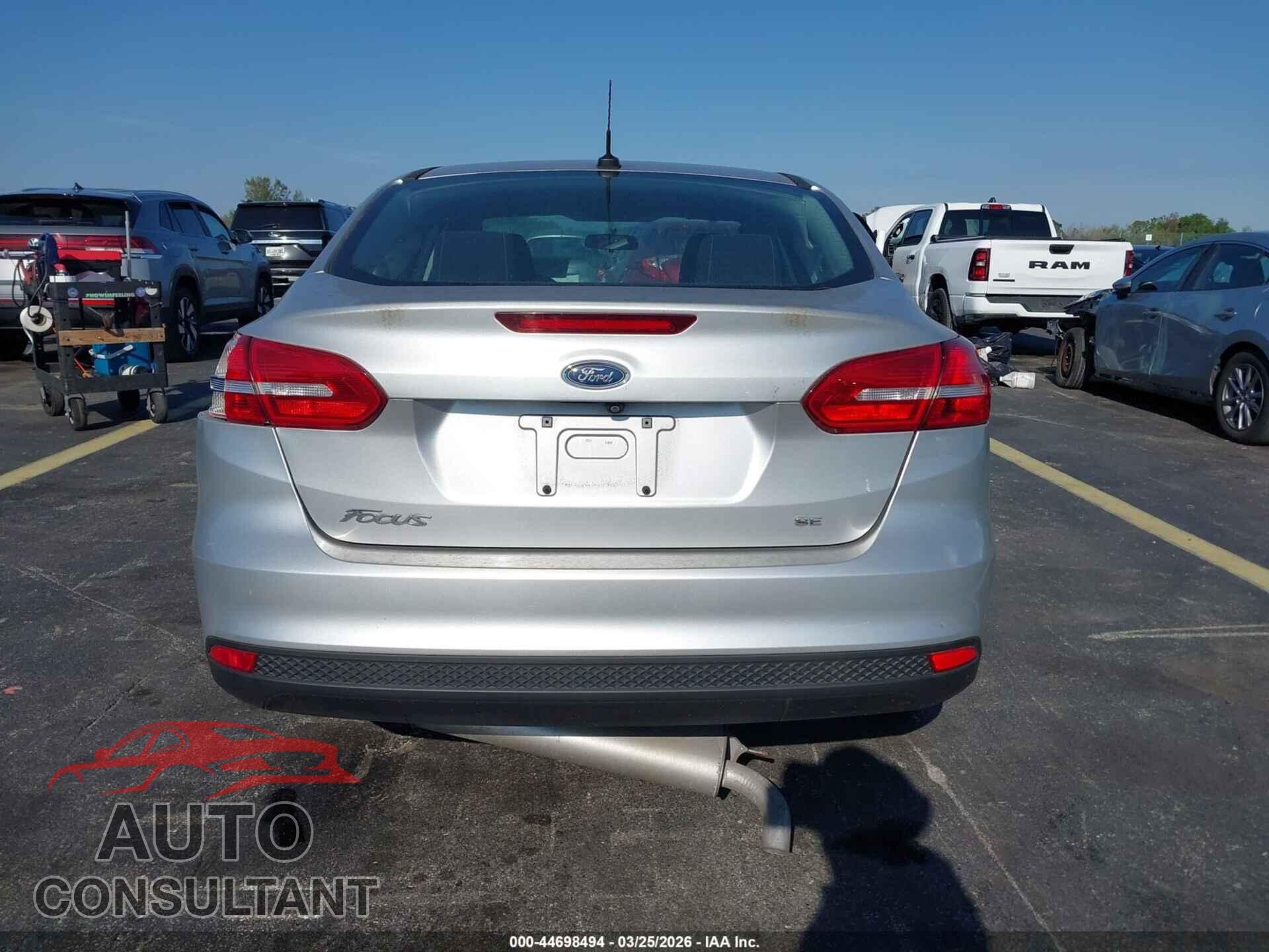 FORD FOCUS 2018 - 1FADP3F23JL238535