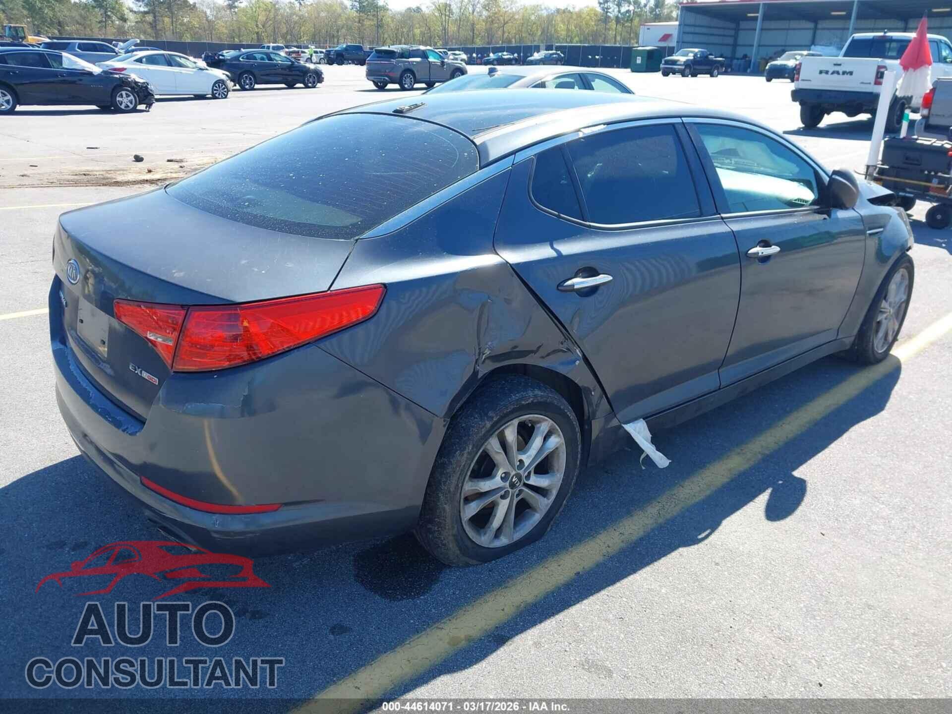 KIA OPTIMA 2011 - KNAGN4A65B5165104