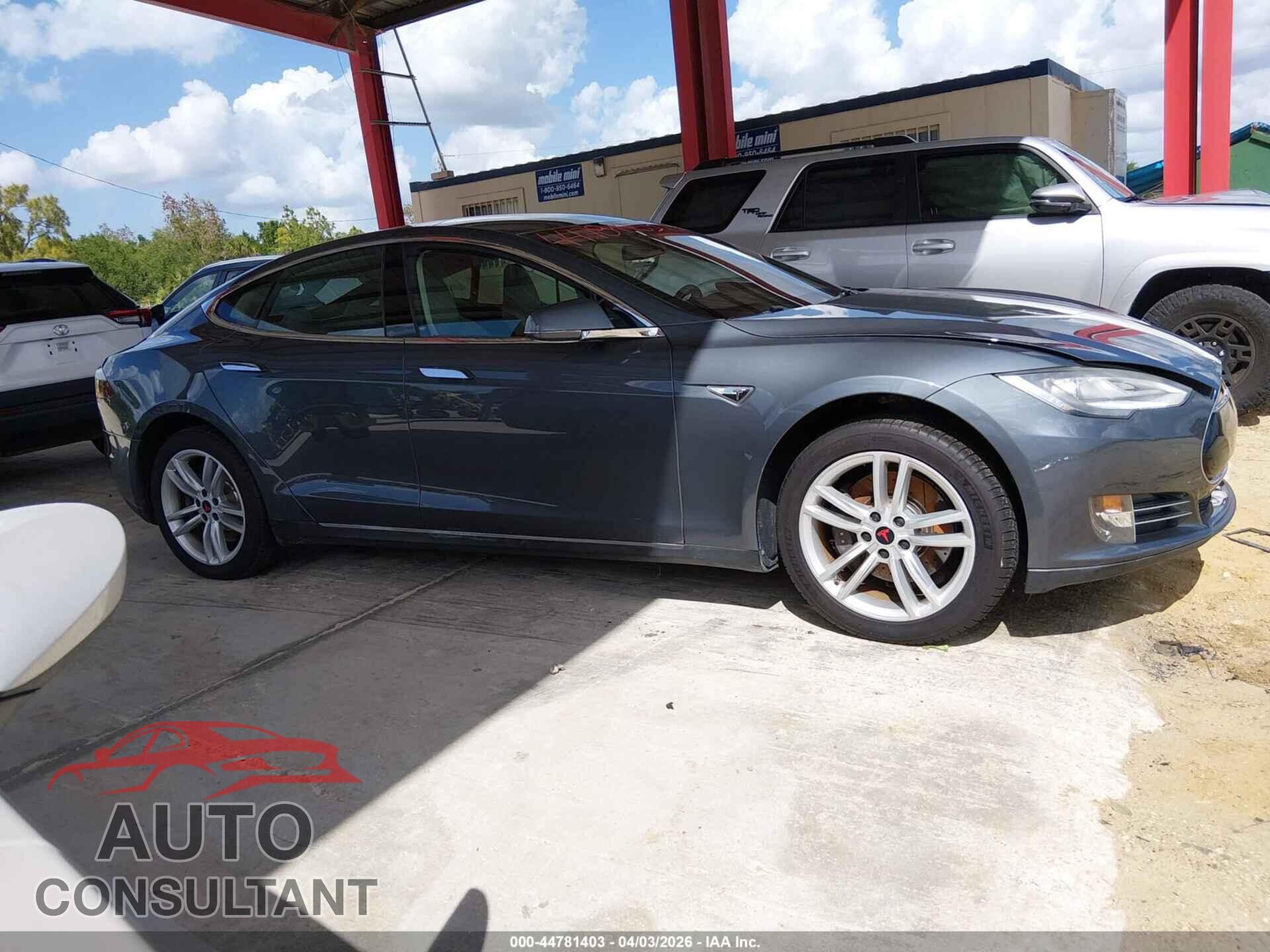 TESLA MODEL S 2013 - 5YJSA1AC2DFP10769