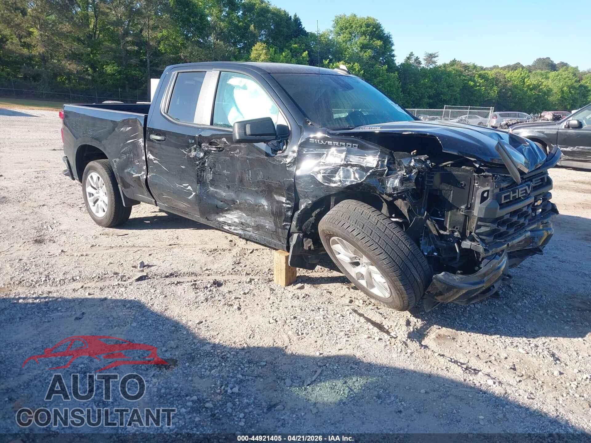 CHEVROLET SILVERADO 1500 2025 - 1GCRABEK9SZ189126