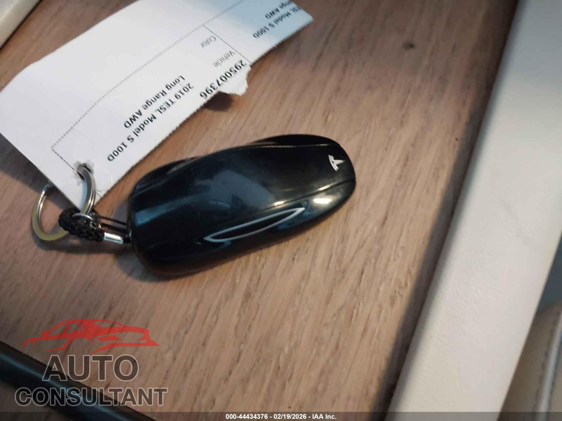 TESLA MODEL S 2019 - 5YJSA1E29KF305927
