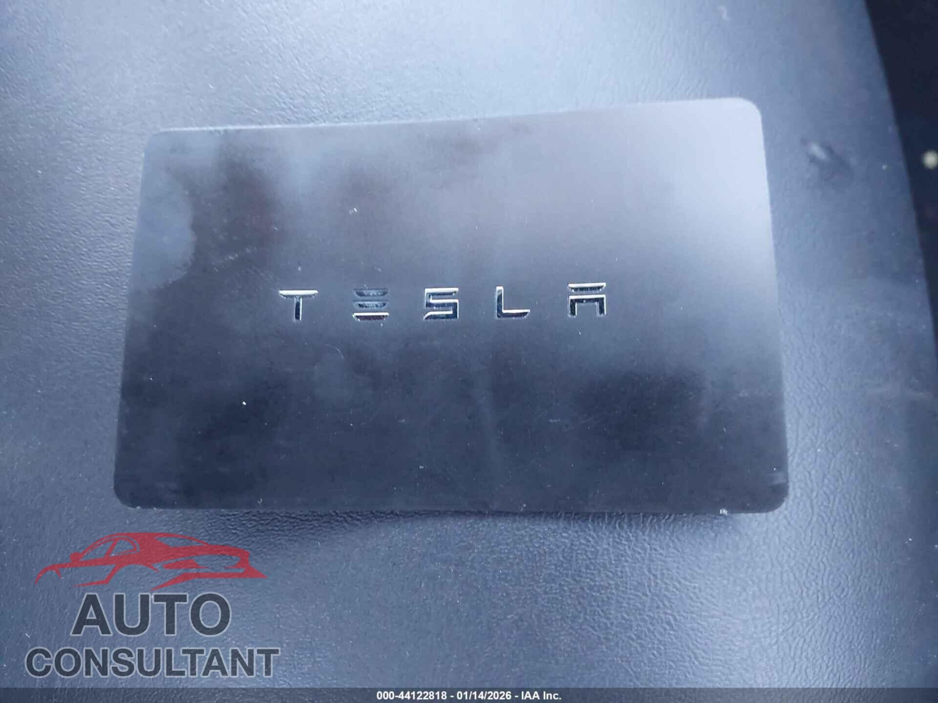 TESLA MODEL 3 2018 - 5YJ3E1EAXJF016277