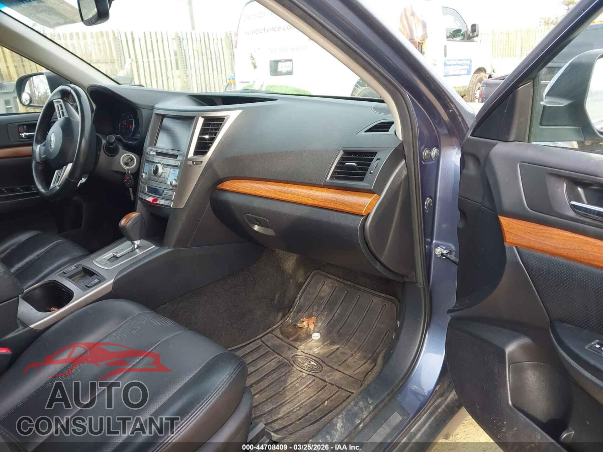 SUBARU OUTBACK 2013 - 4S4BRBLC2D3276065
