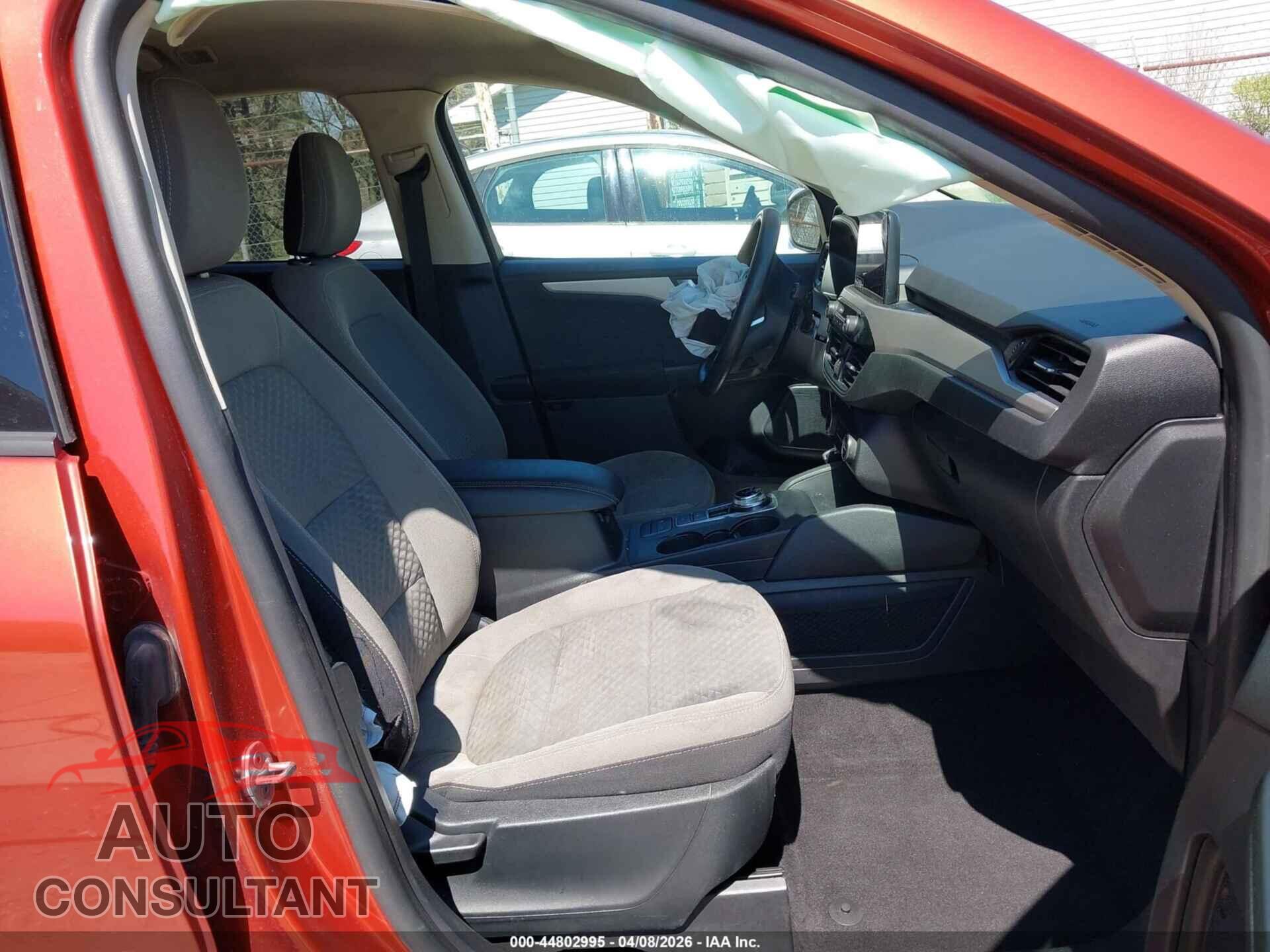 FORD ESCAPE 2020 - 1FMCU9G62LUA50617