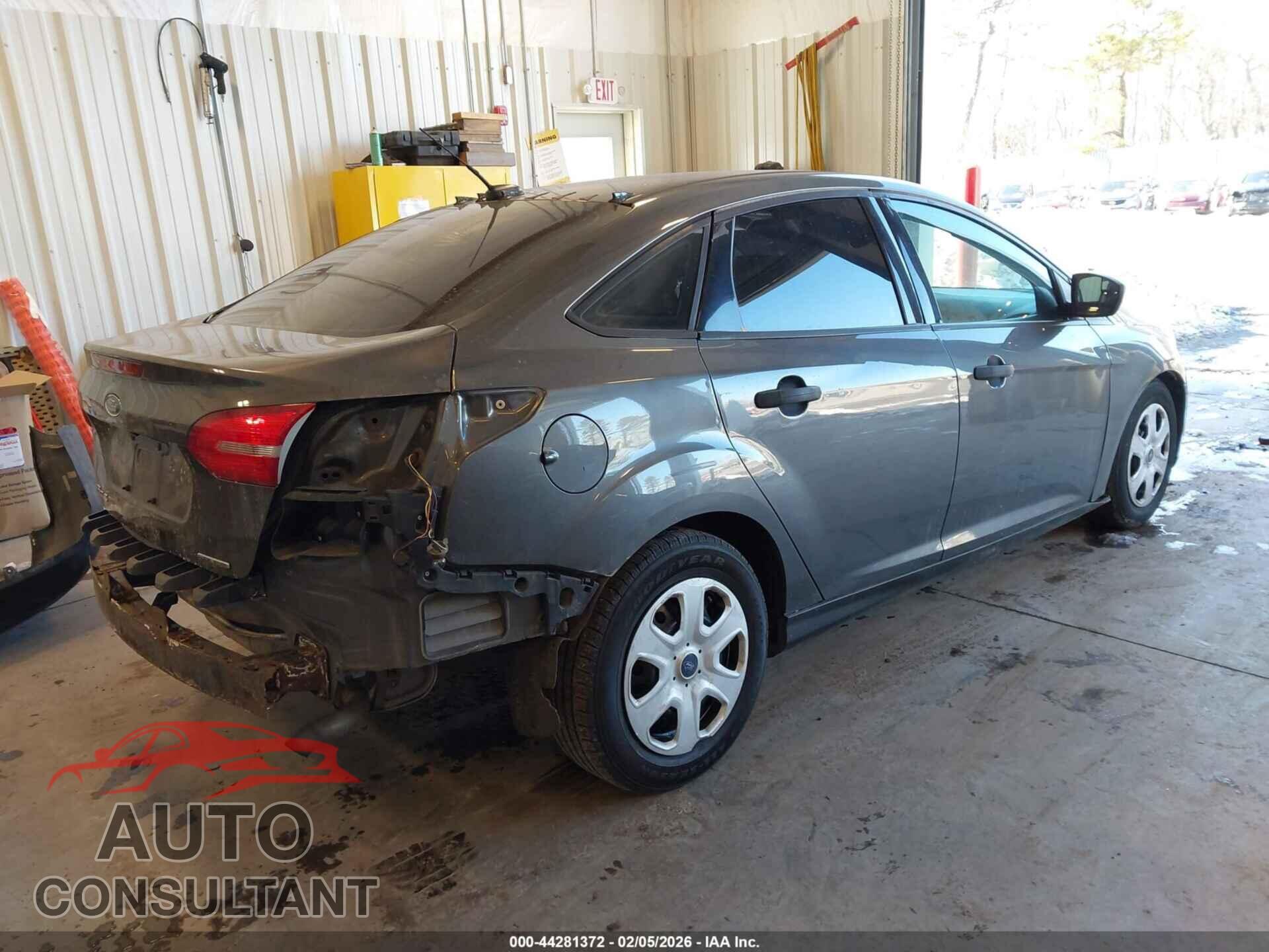 FORD FOCUS 2016 - 1FADP3E27GL202132