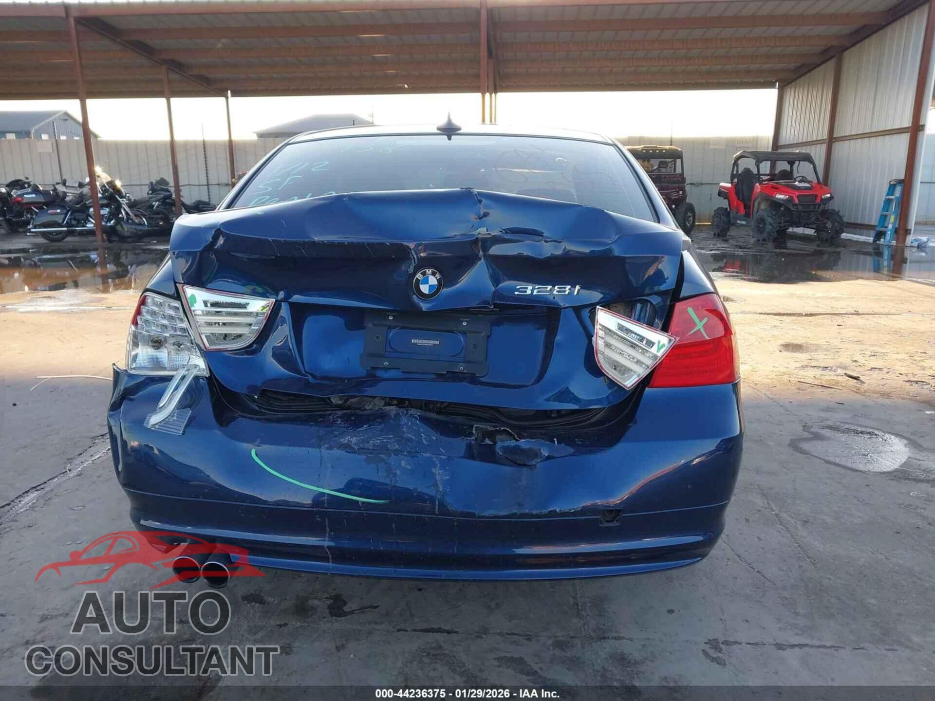 BMW 328I 2011 - WBAPH7C56BE850421