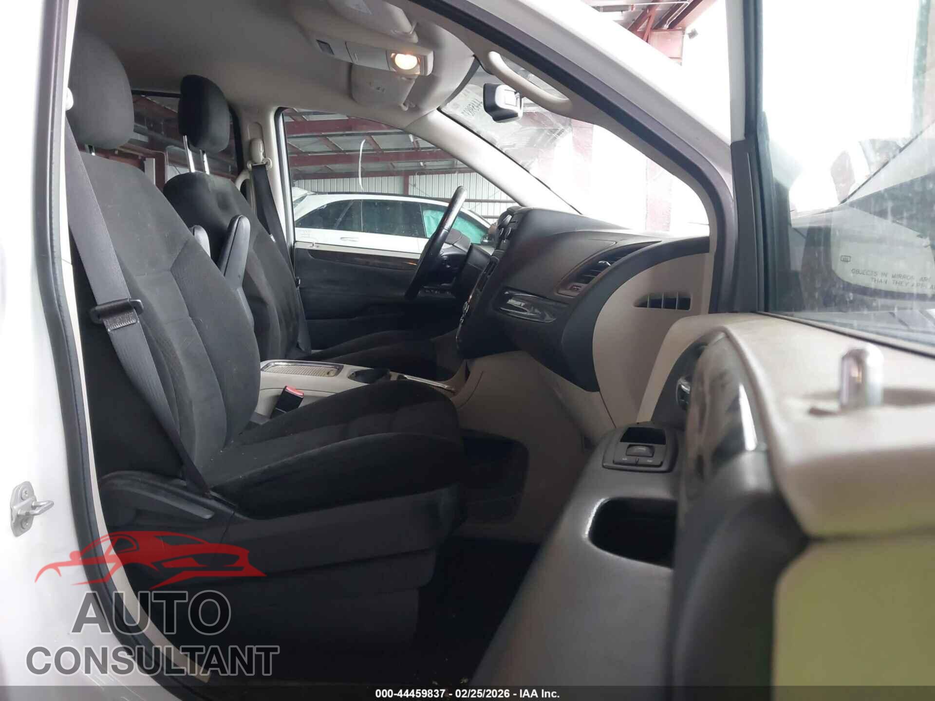 DODGE GRAND CARAVAN 2015 - 2C4RDGCG2FR658902