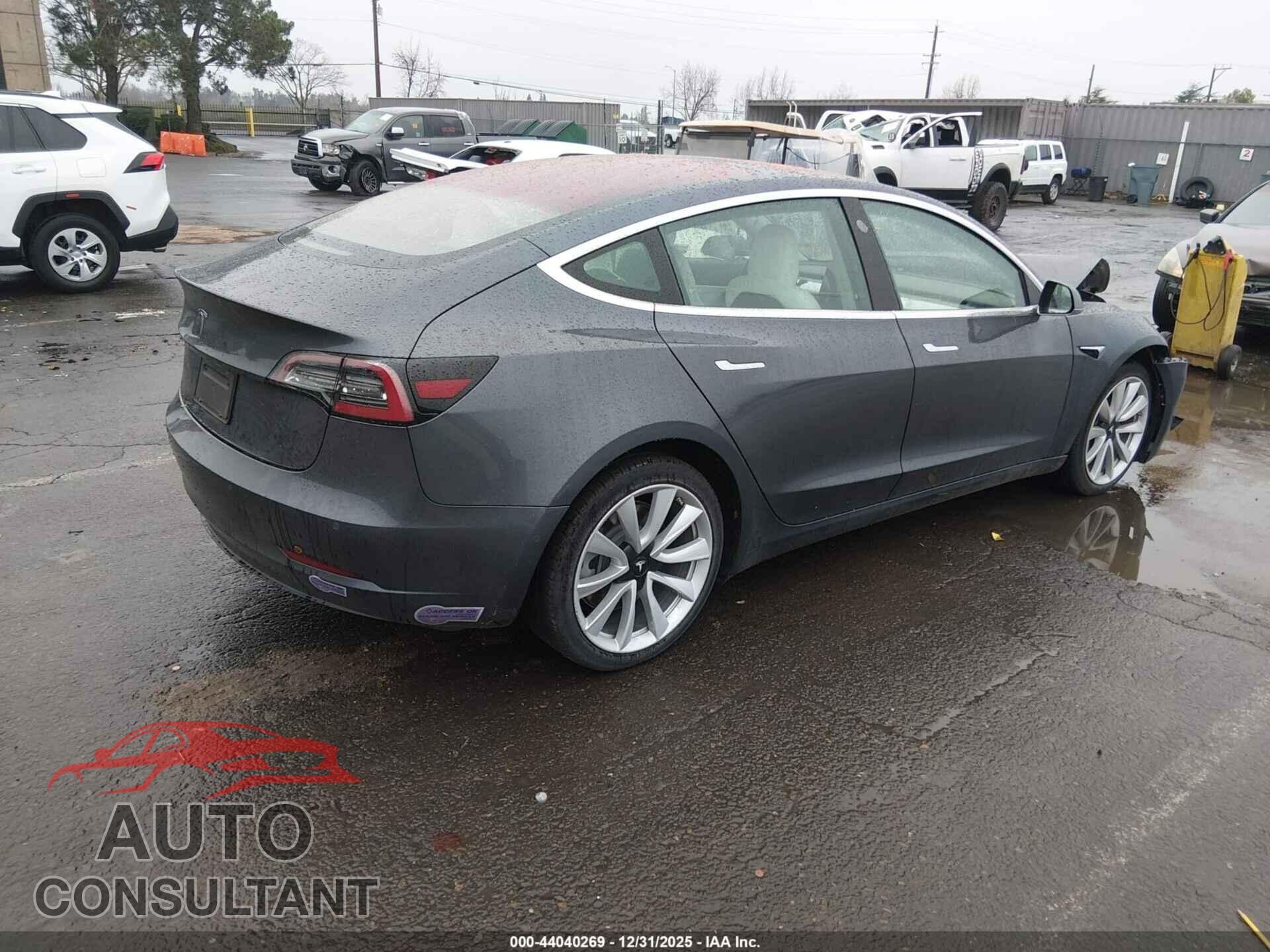 TESLA MODEL 3 2018 - 5YJ3E1EA8JF169207