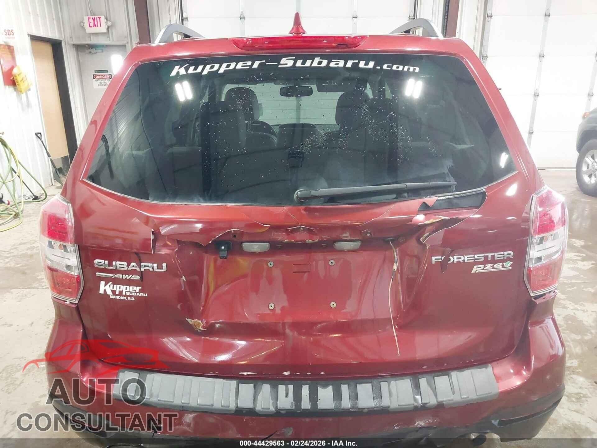 SUBARU FORESTER 2016 - JF2SJADC4GH487622