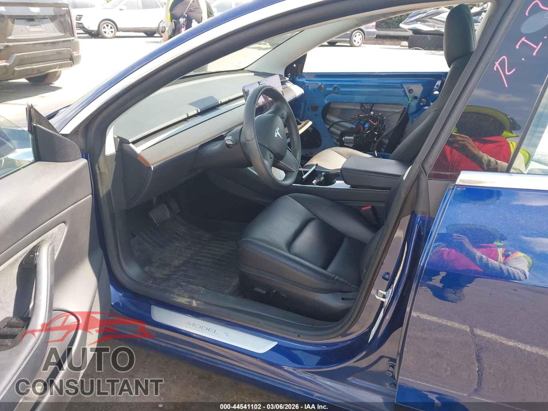 TESLA MODEL 3 2020 - 5YJ3E1EB3LF711244