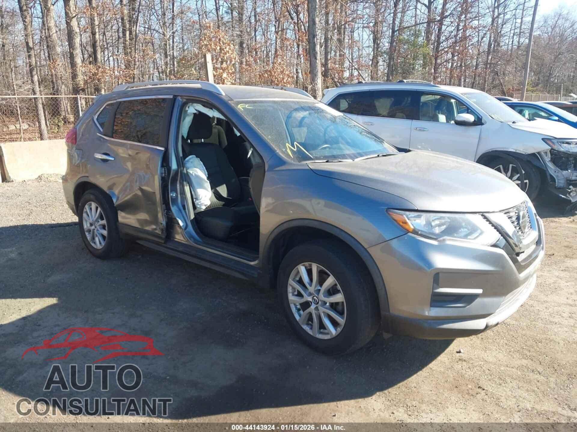 NISSAN ROGUE 2018 - KNMAT2MV2JP601870