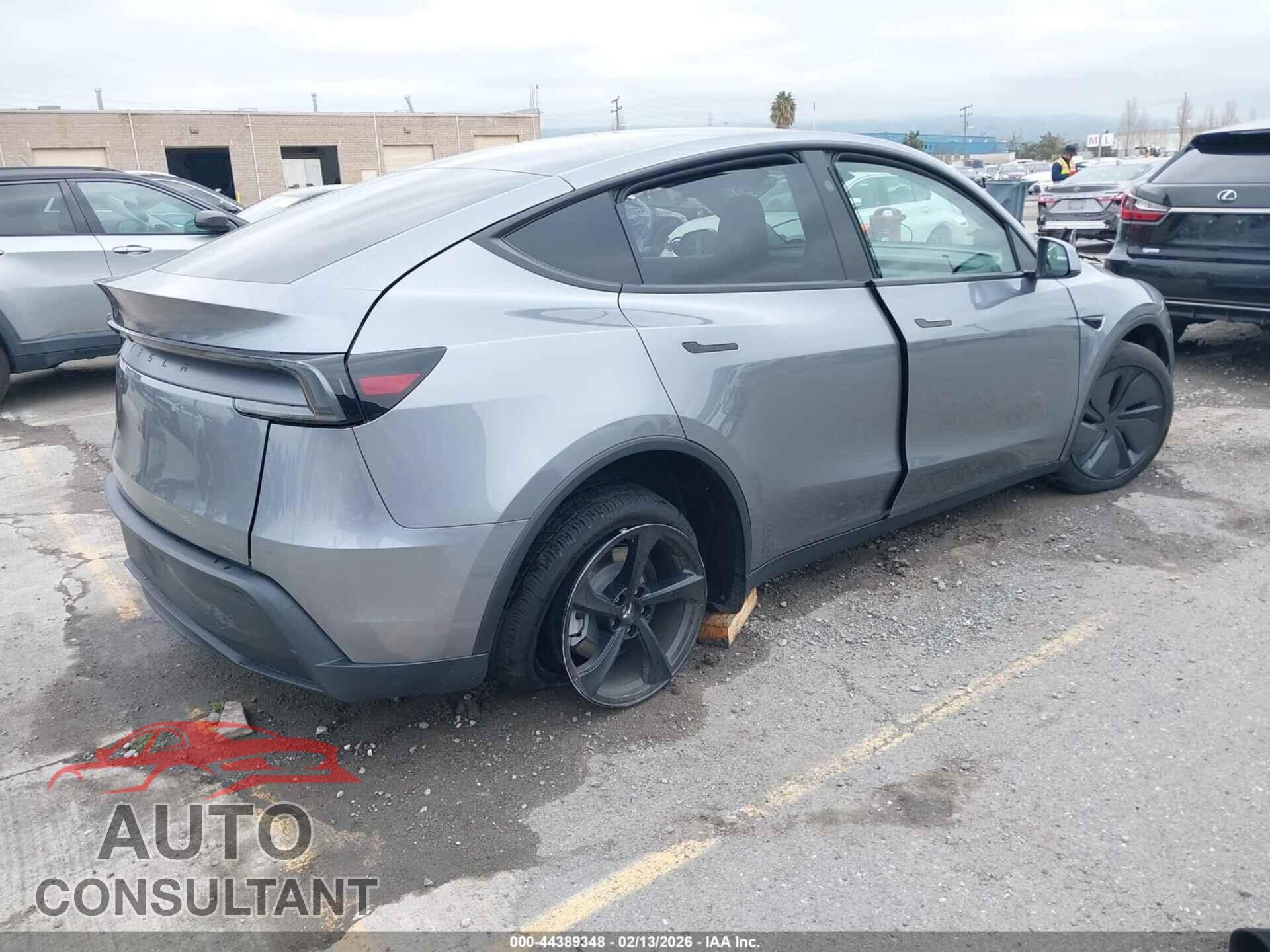 TESLA MODEL Y 2026 - 7SAYGDED6TF538275
