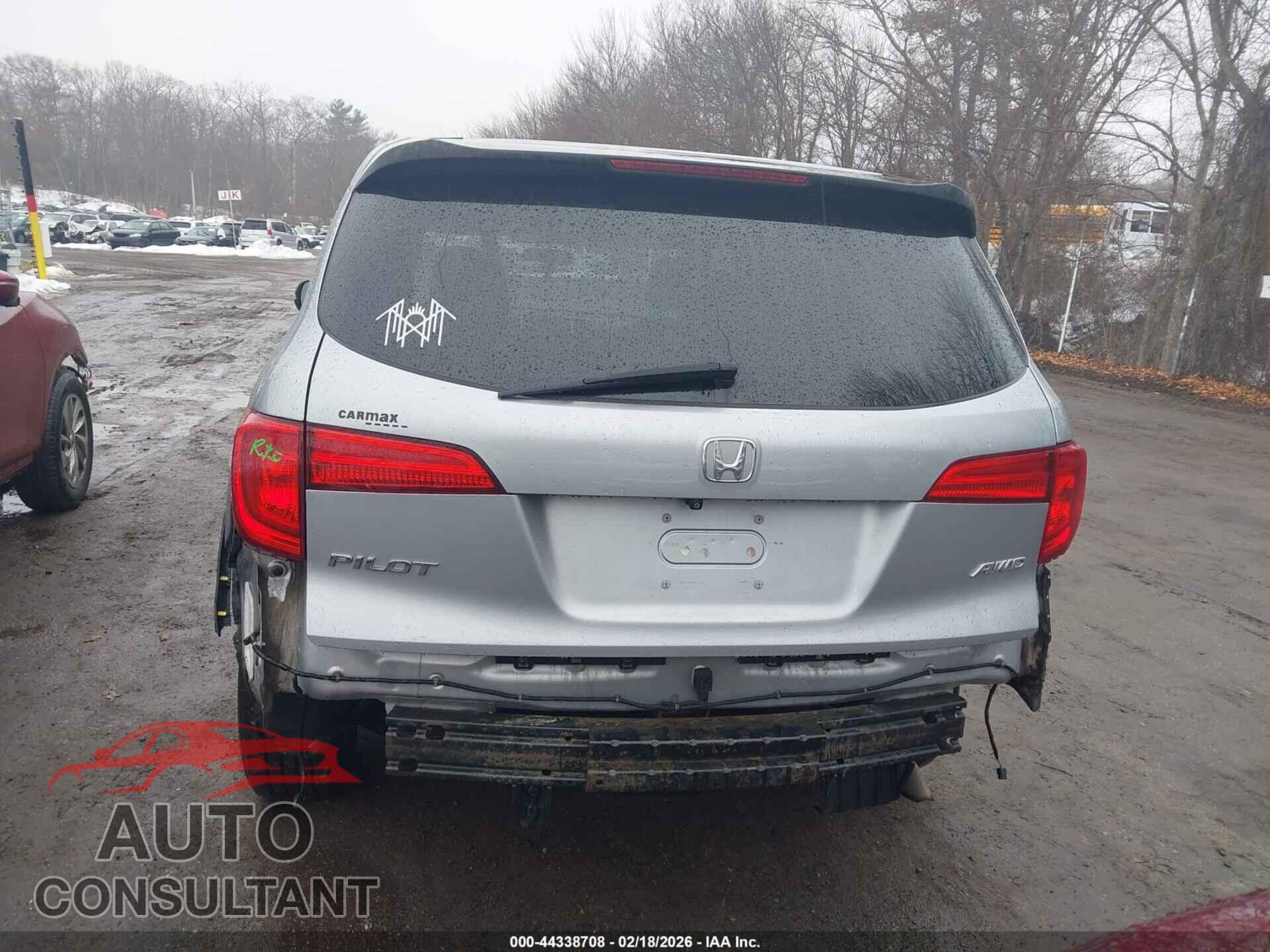 HONDA PILOT 2017 - 5FNYF6H19HB068473