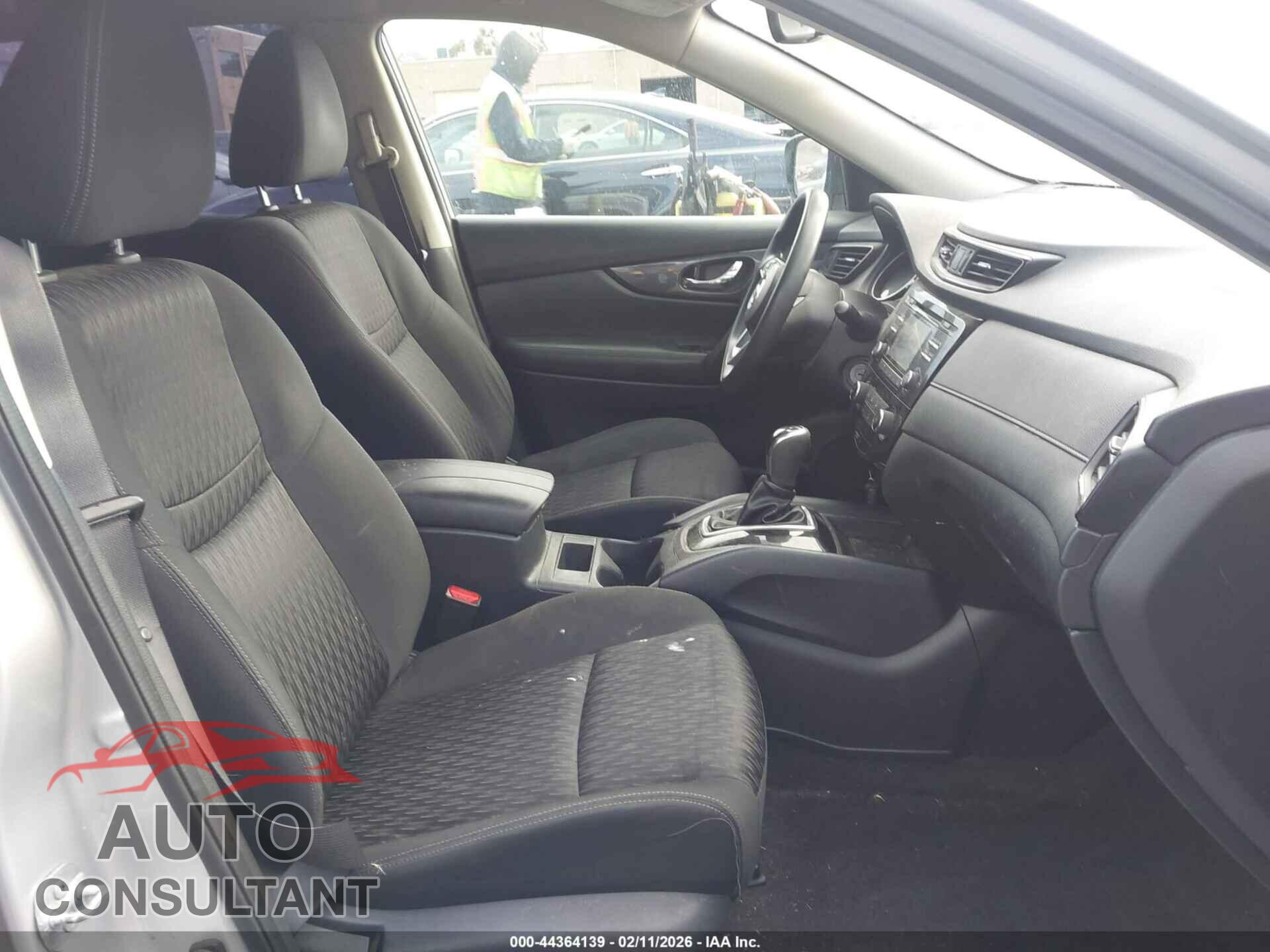 NISSAN ROGUE 2017 - KNMAT2MVXHP527964