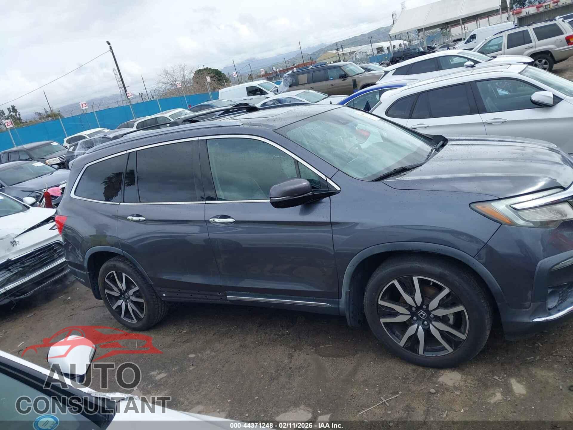 HONDA PILOT 2020 - 5FNYF5H62LB001471