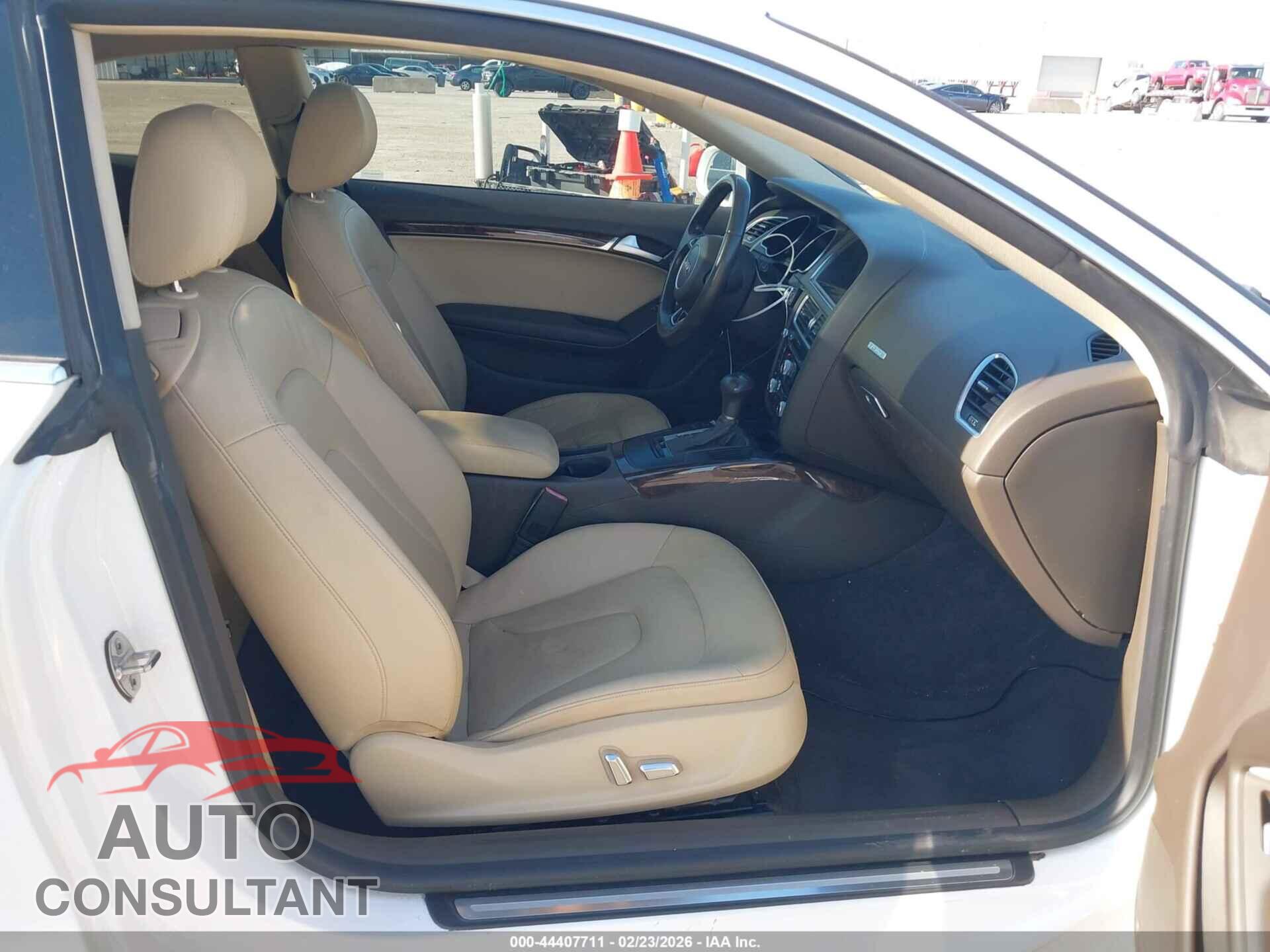 AUDI A5 2014 - WAUCFAFR0EA055537