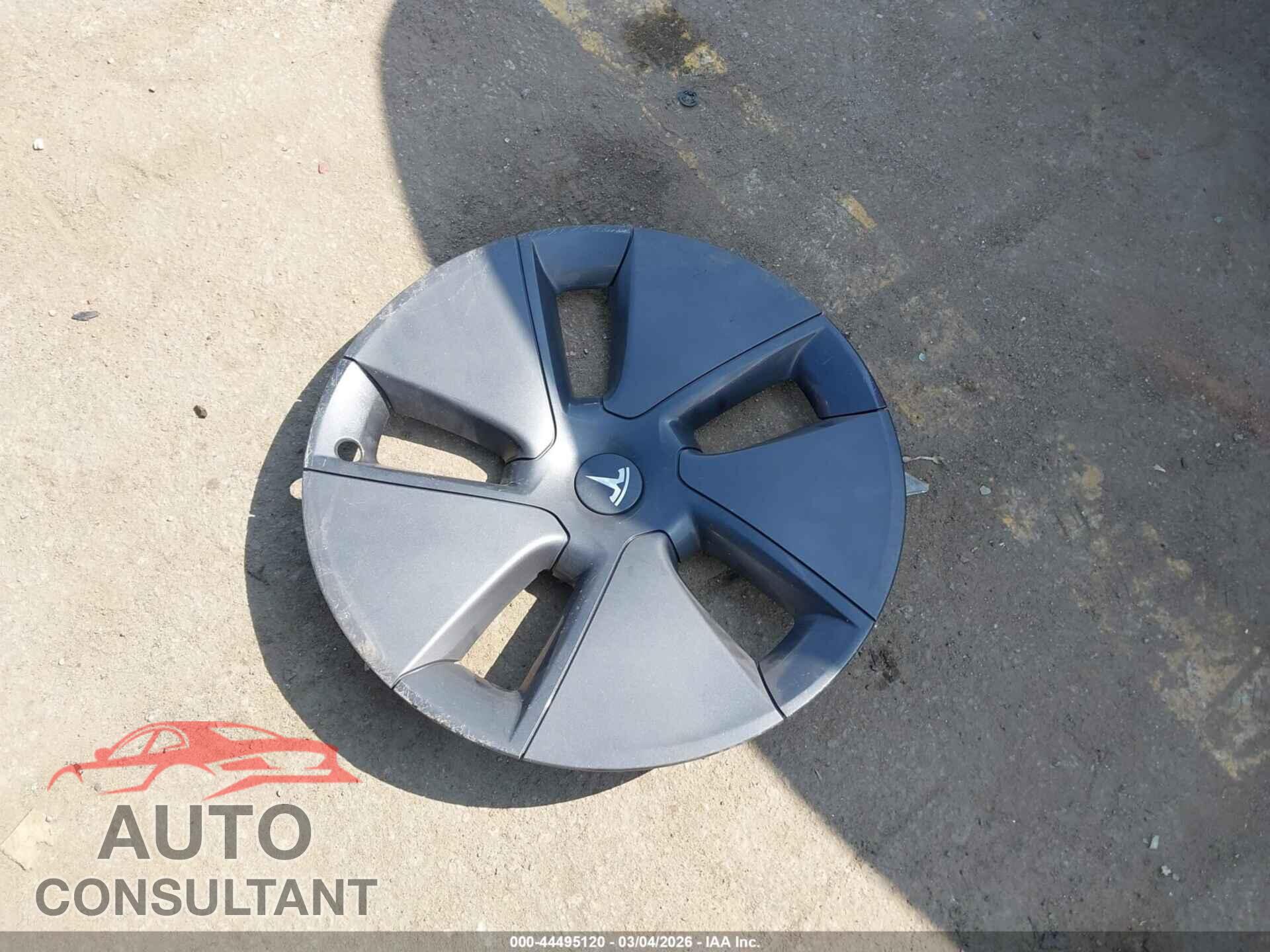 TESLA MODEL 3 2023 - 5YJ3E1EB9PF634076