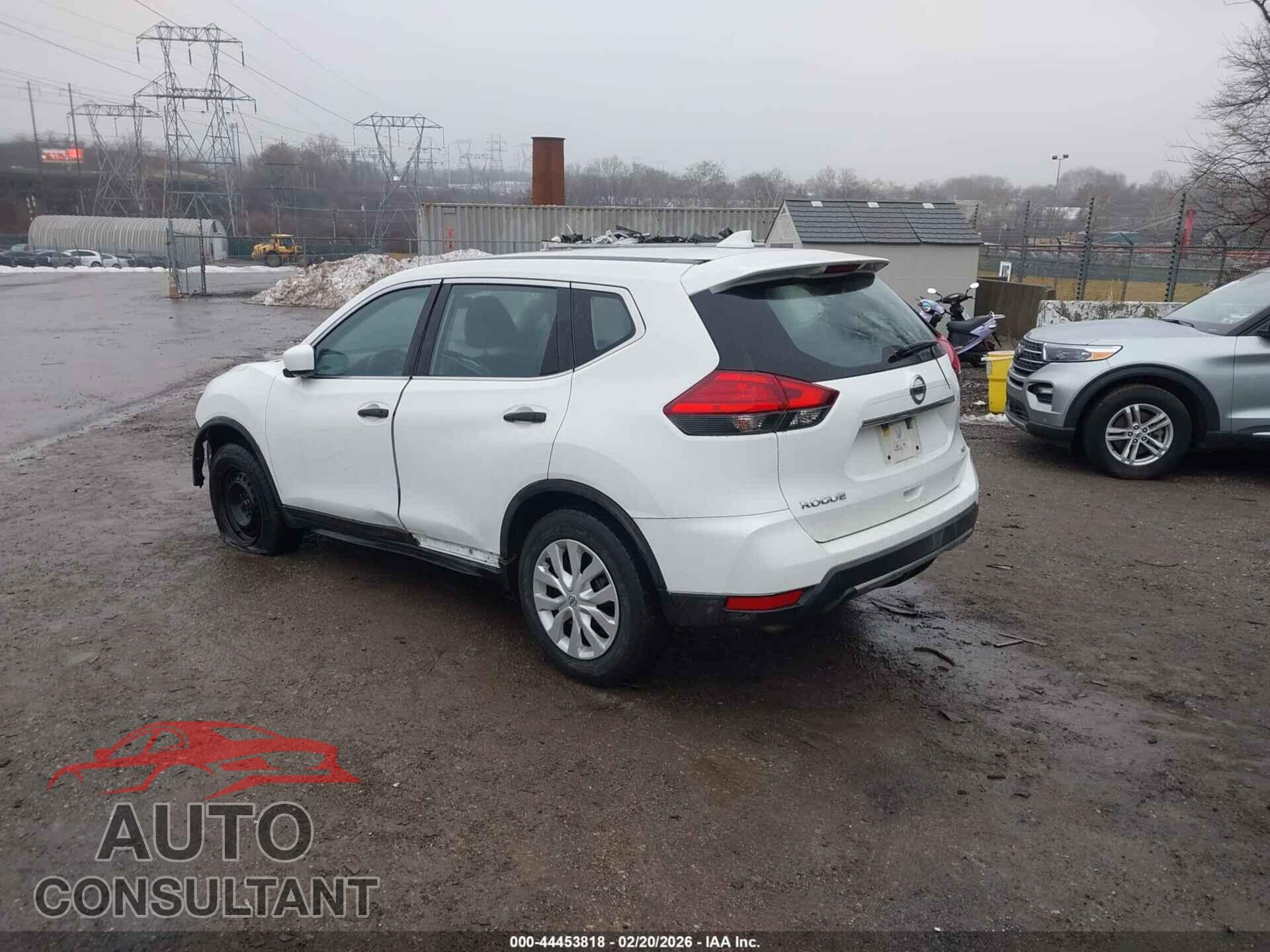 NISSAN ROGUE 2017 - KNMAT2MV9HP510489