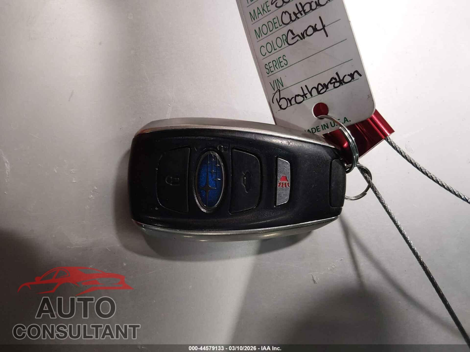 SUBARU OUTBACK 2017 - 4S4BSENC1H3361276