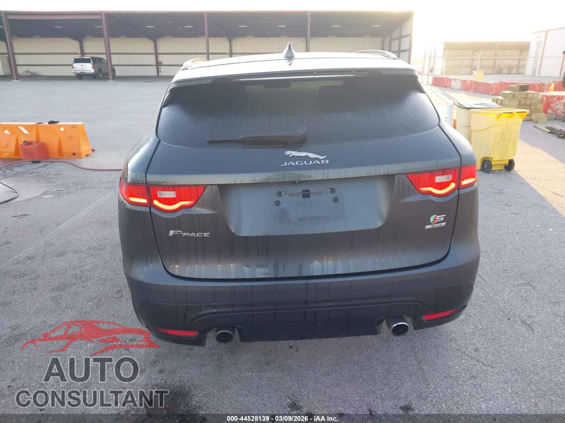 JAGUAR F-PACE 2018 - SADCM2FV7JA248357