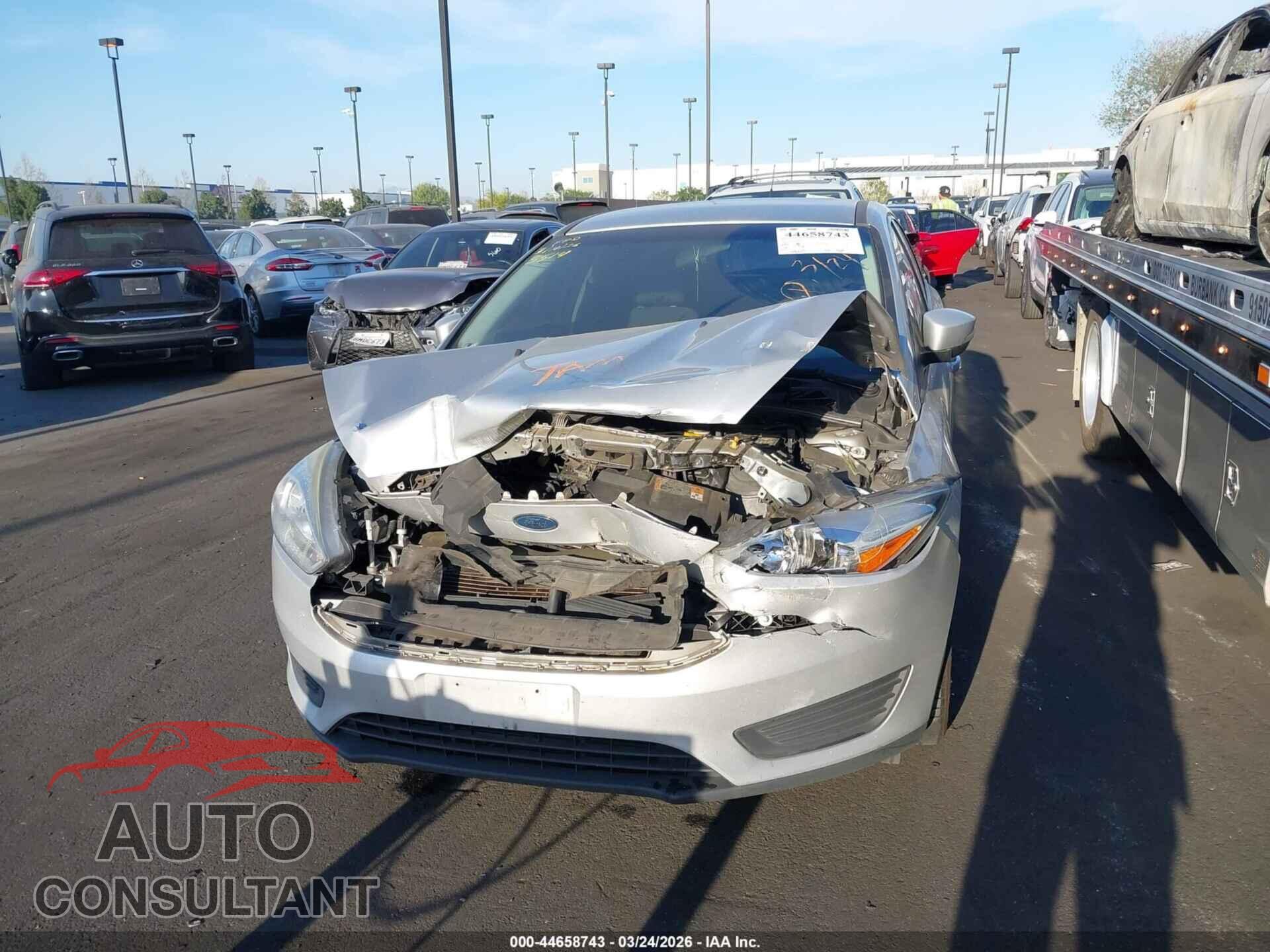 FORD FOCUS 2016 - 1FADP3K25GL255514