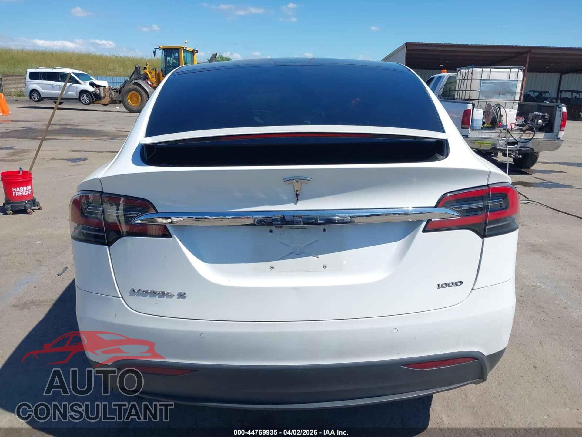 TESLA MODEL X 2017 - 5YJXCAE26HF079371