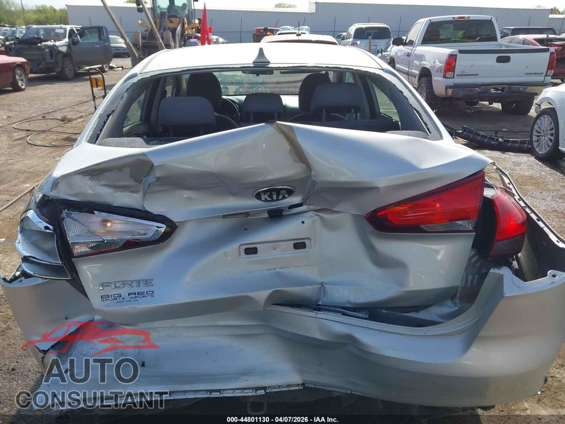 KIA FORTE 2018 - 3KPFK4A78JE219210