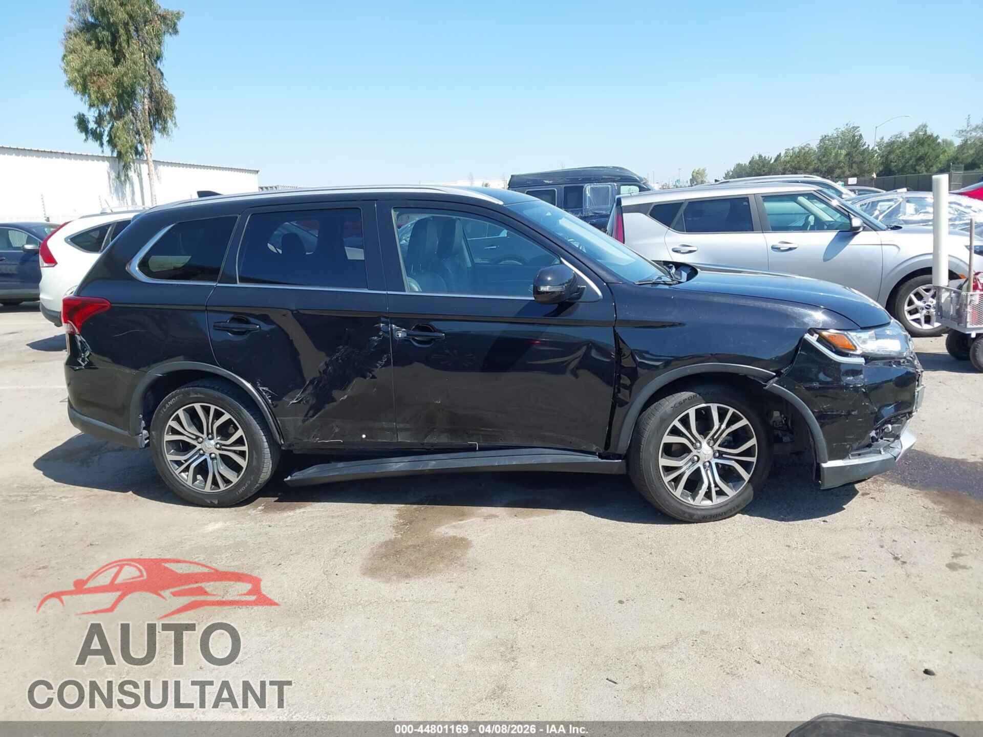 MITSUBISHI OUTLANDER 2017 - JA4AD3A36HZ068520