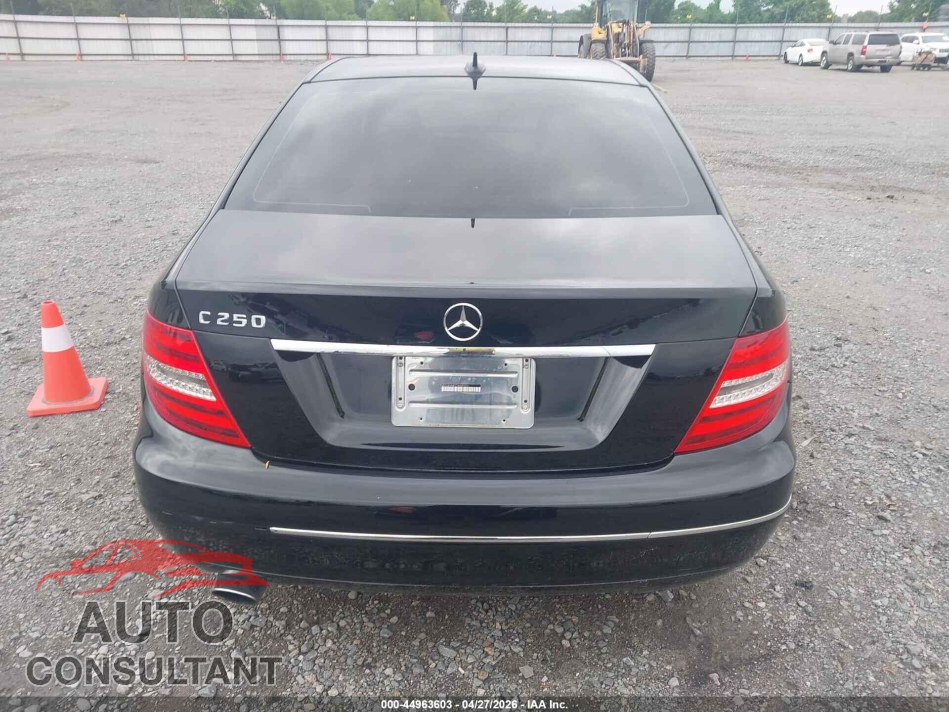MERCEDES-BENZ C 250 2012 - WDDGF4HB7CA632721