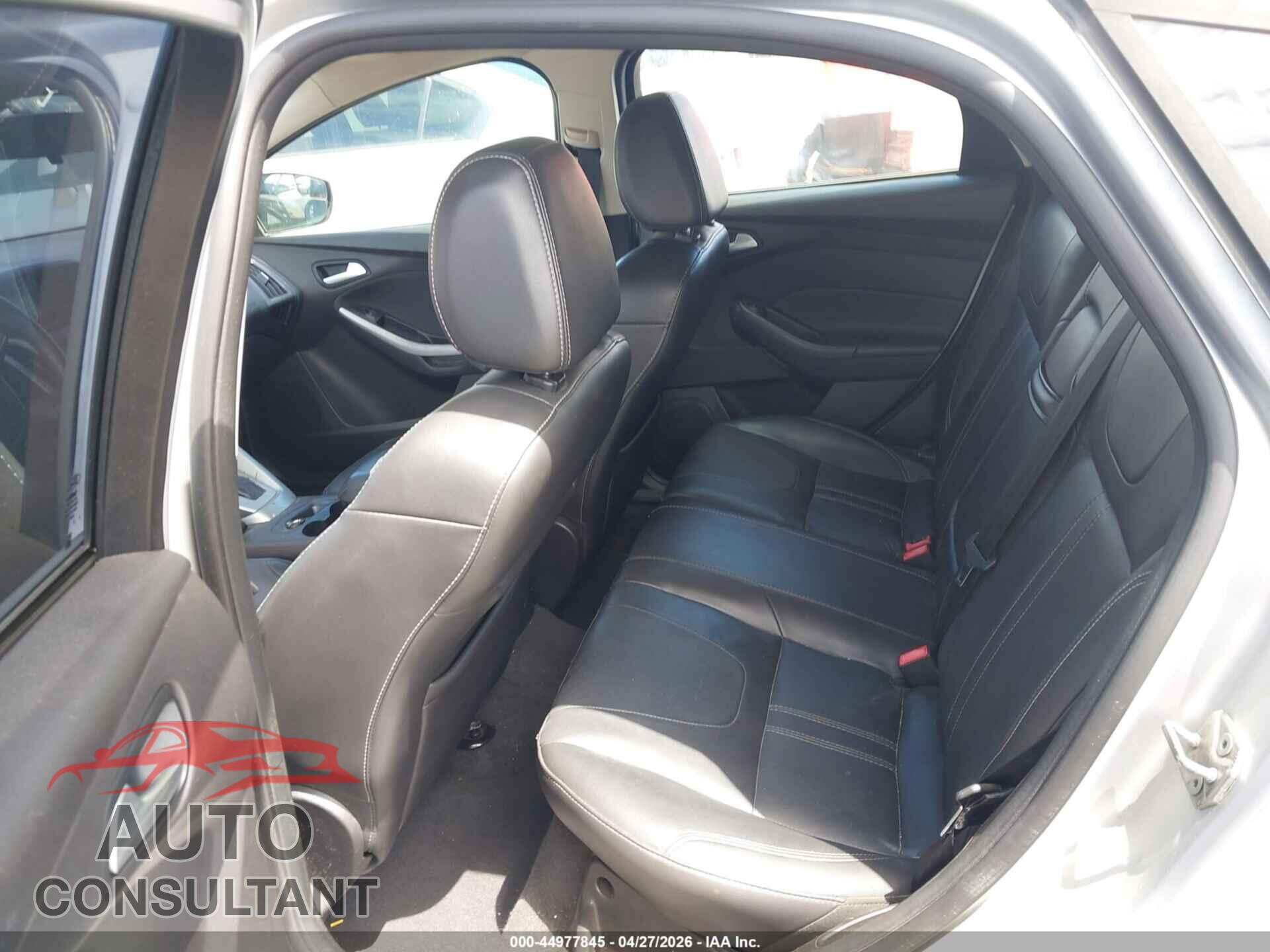 FORD FOCUS 2013 - 1FADP3K22DL292337