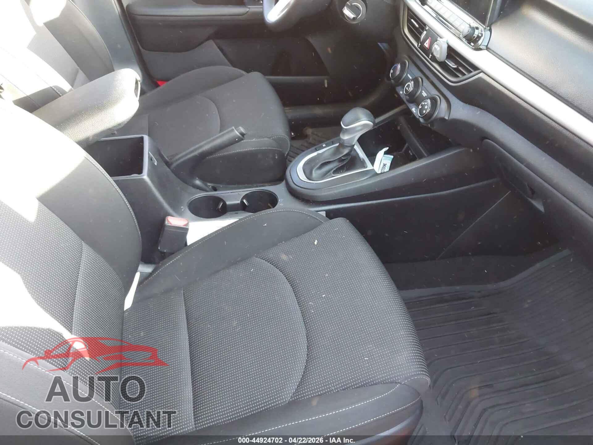 KIA FORTE 2020 - 3KPF24AD4LE247238