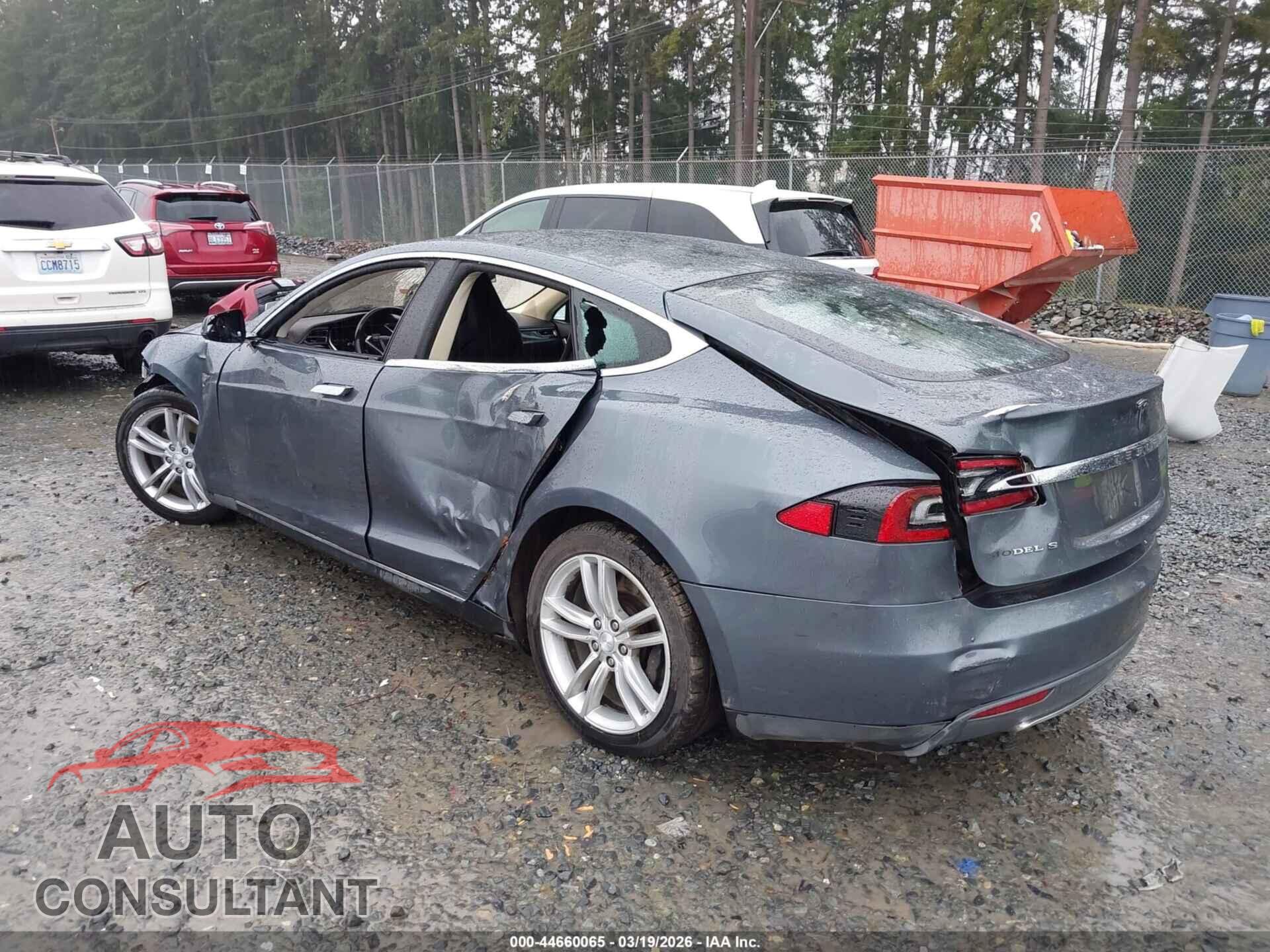 TESLA MODEL S 2013 - 5YJSA1CN7DFP12175