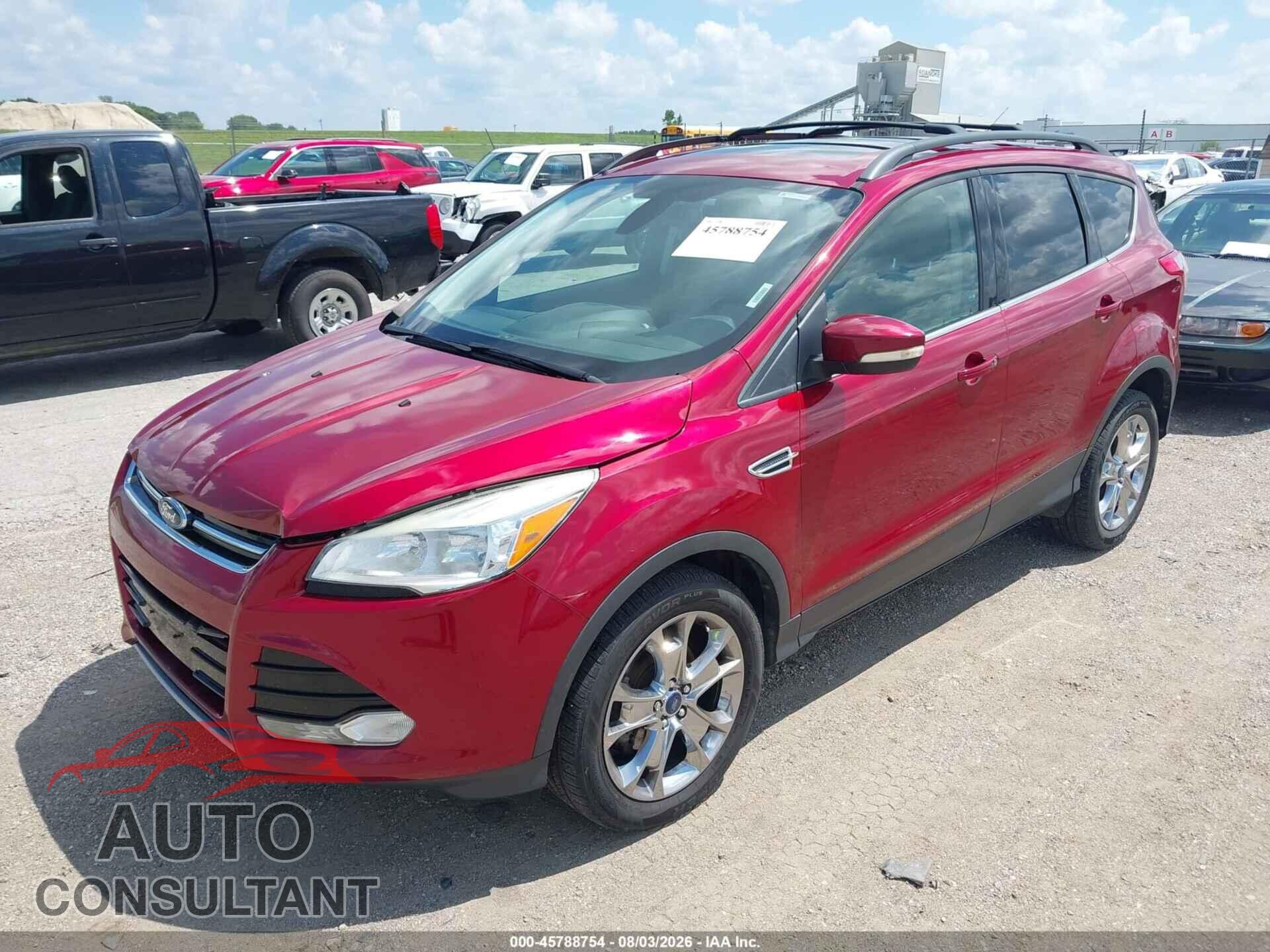 FORD ESCAPE 2013 - 1FMCU0HX5DUA38532
