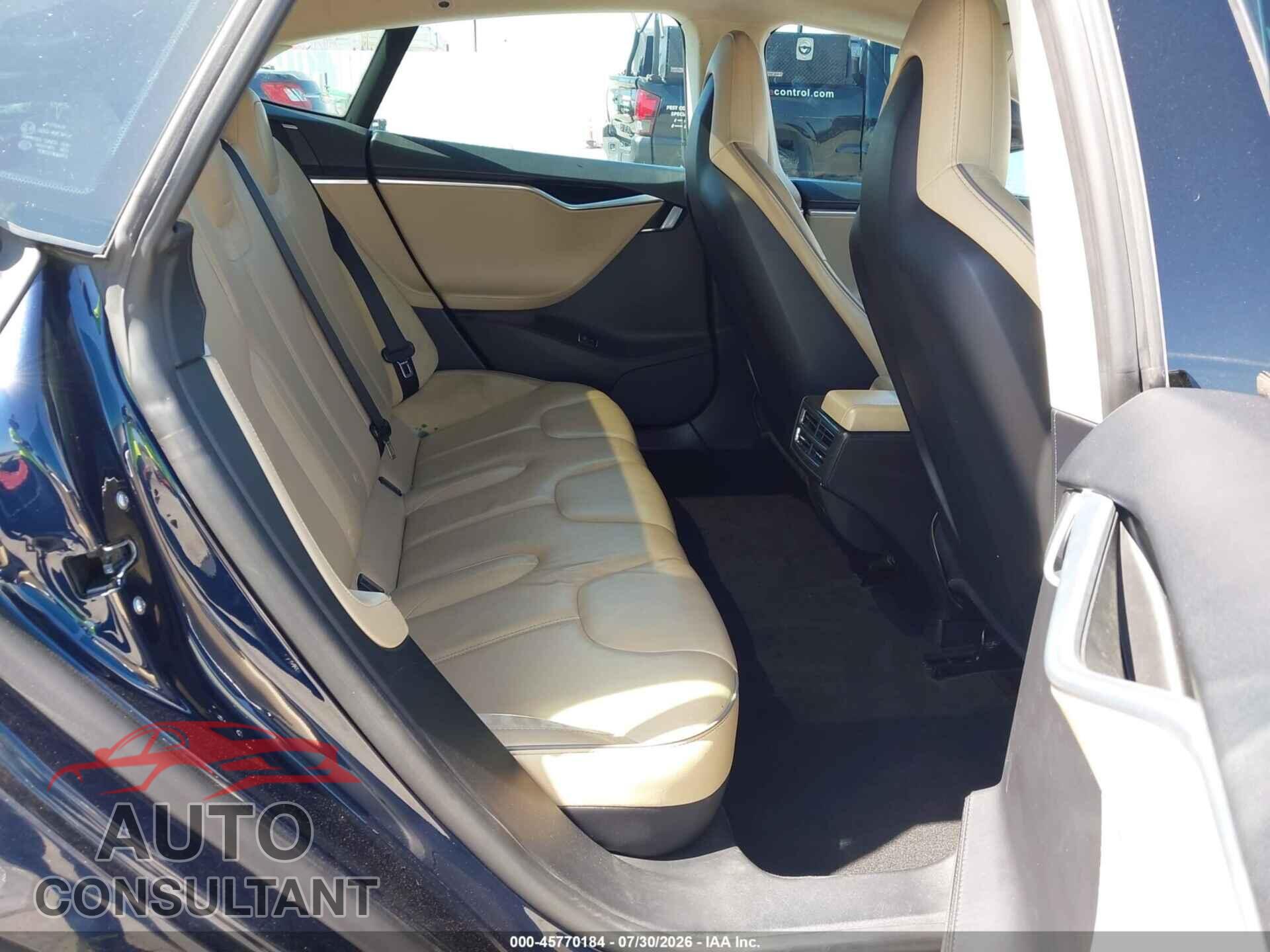 TESLA MODEL S 2013 - 5YJSA1DP6DFP07209
