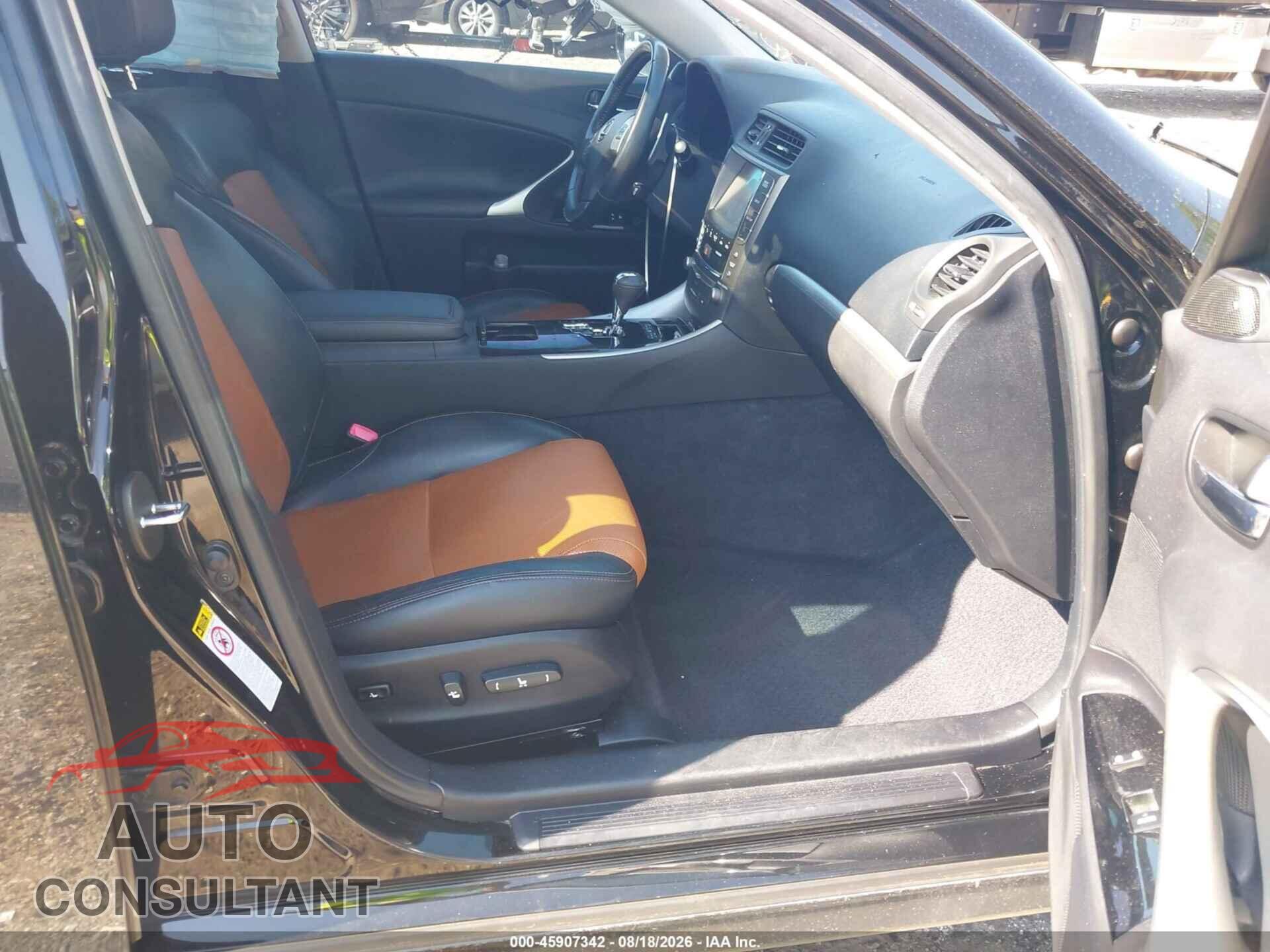 LEXUS IS 250 2013 - JTHCF5C26D5061950