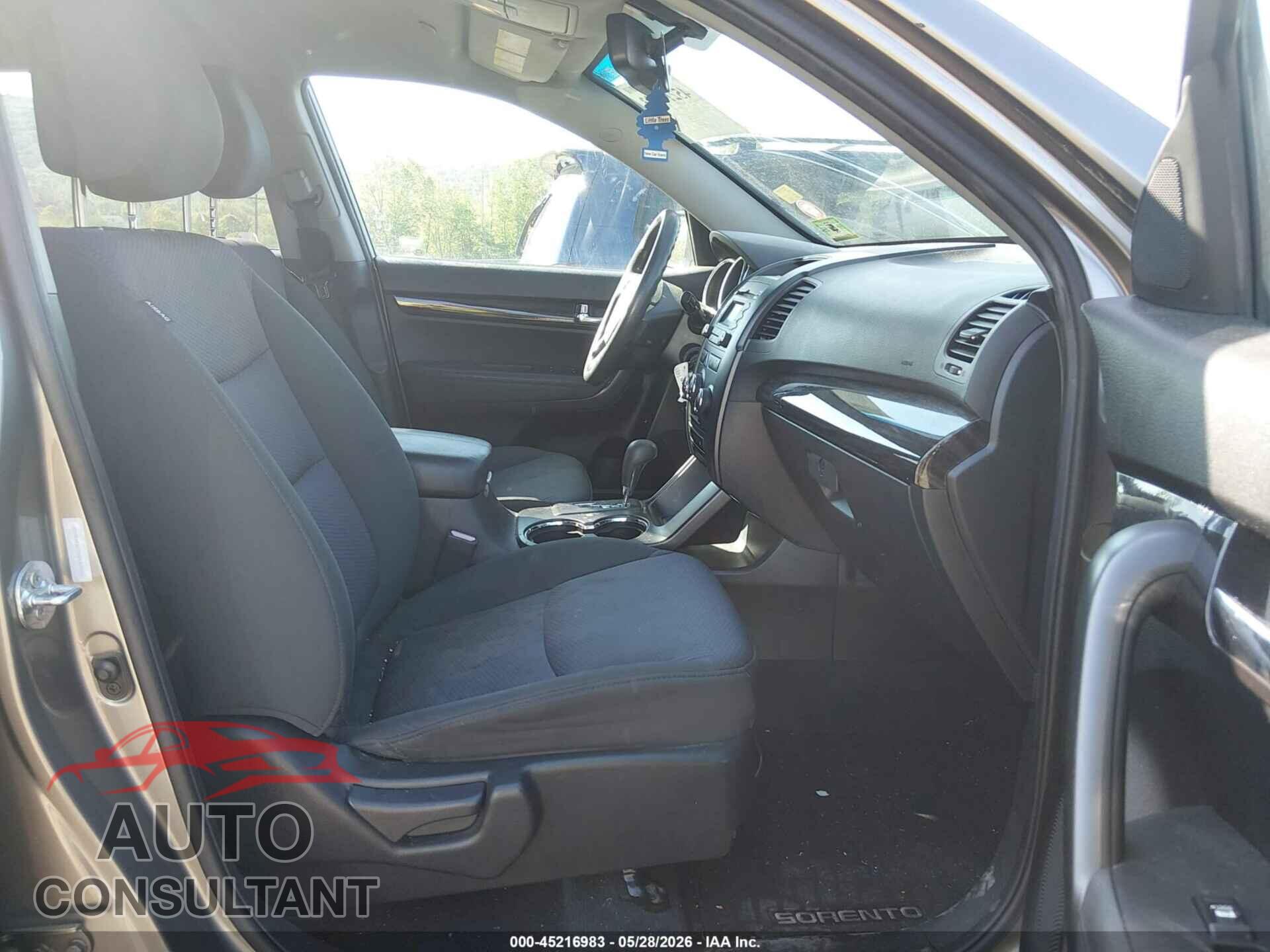 KIA SORENTO 2011 - 5XYKTCA17BG147776