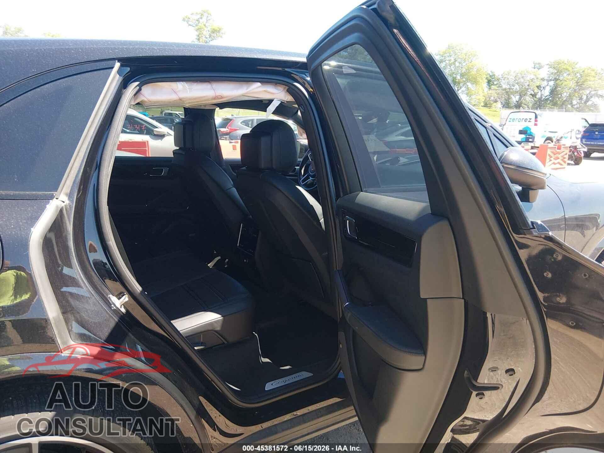 PORSCHE CAYENNE 2021 - WP1AA2AY2MDA00242