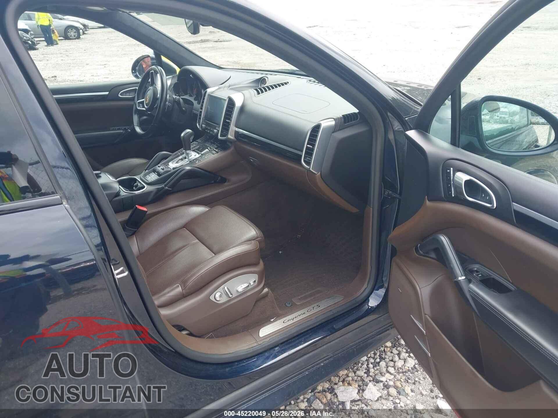 PORSCHE CAYENNE 2017 - WP1AD2A27HLA82225