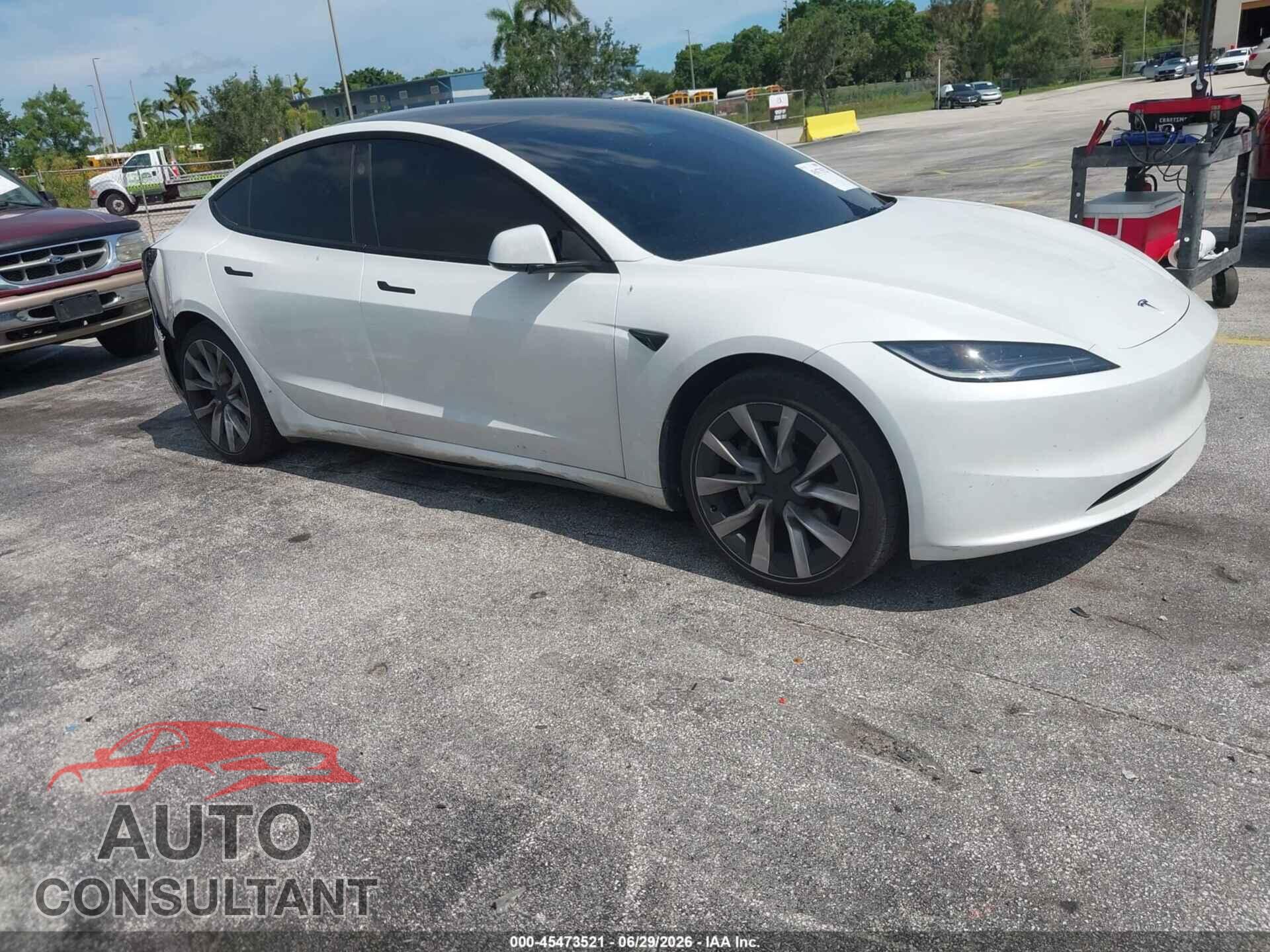 TESLA MODEL 3 2025 - 5YJ3E1EA1SF936526