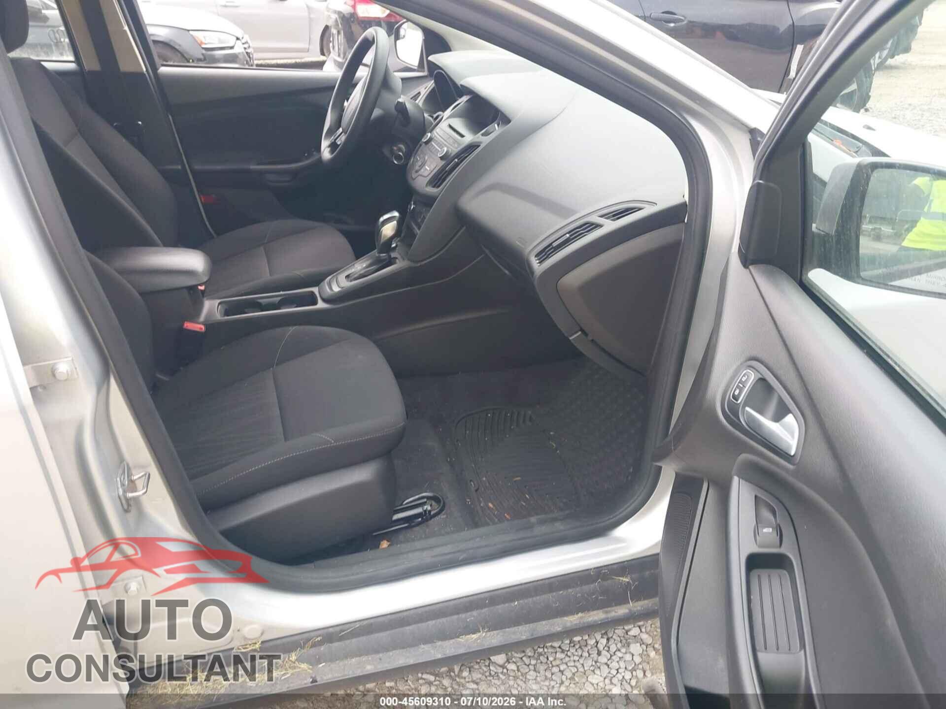 FORD FOCUS 2016 - 1FADP3F21GL386594