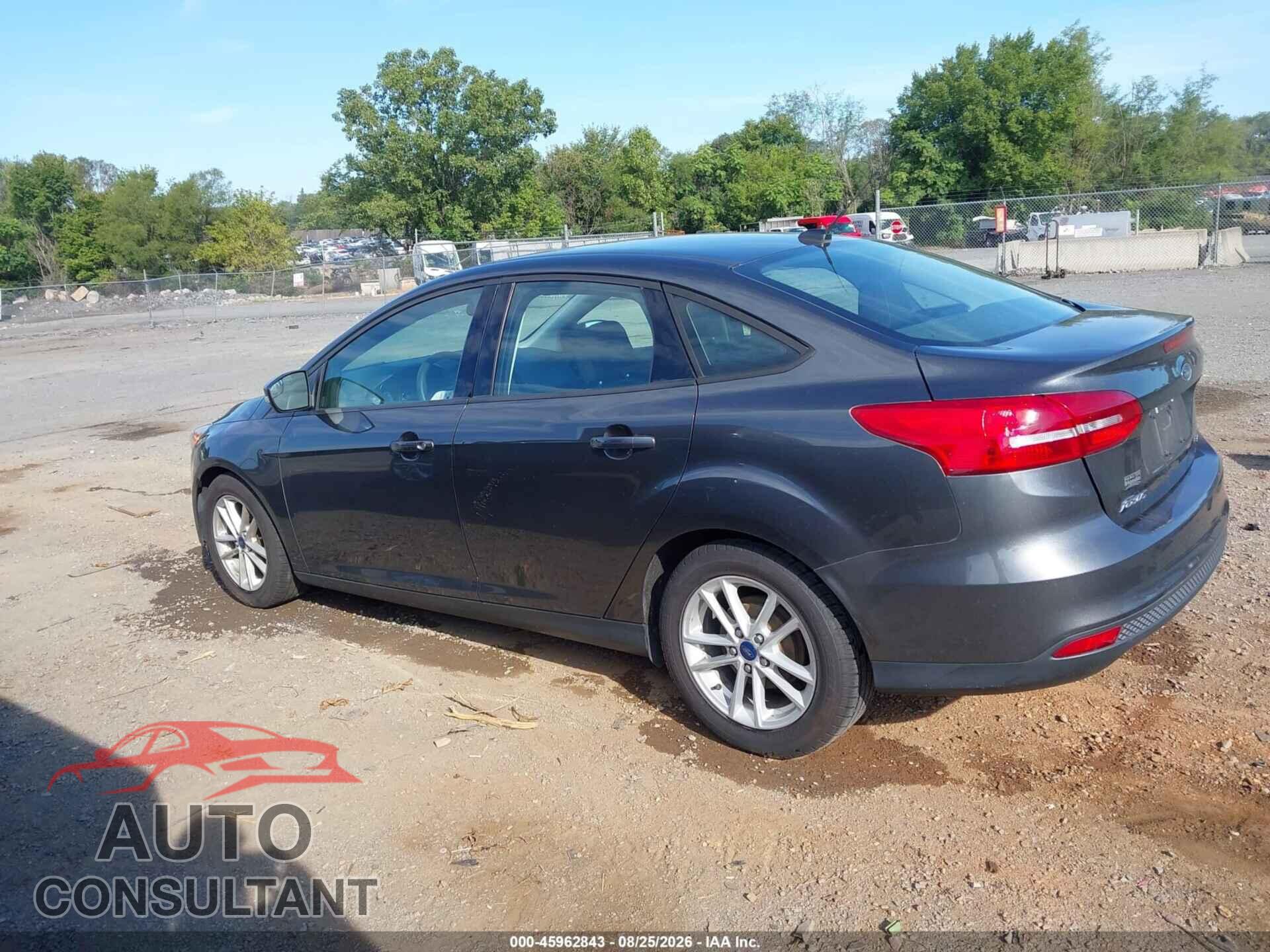 FORD FOCUS 2017 - 1FADP3F2XHL221970
