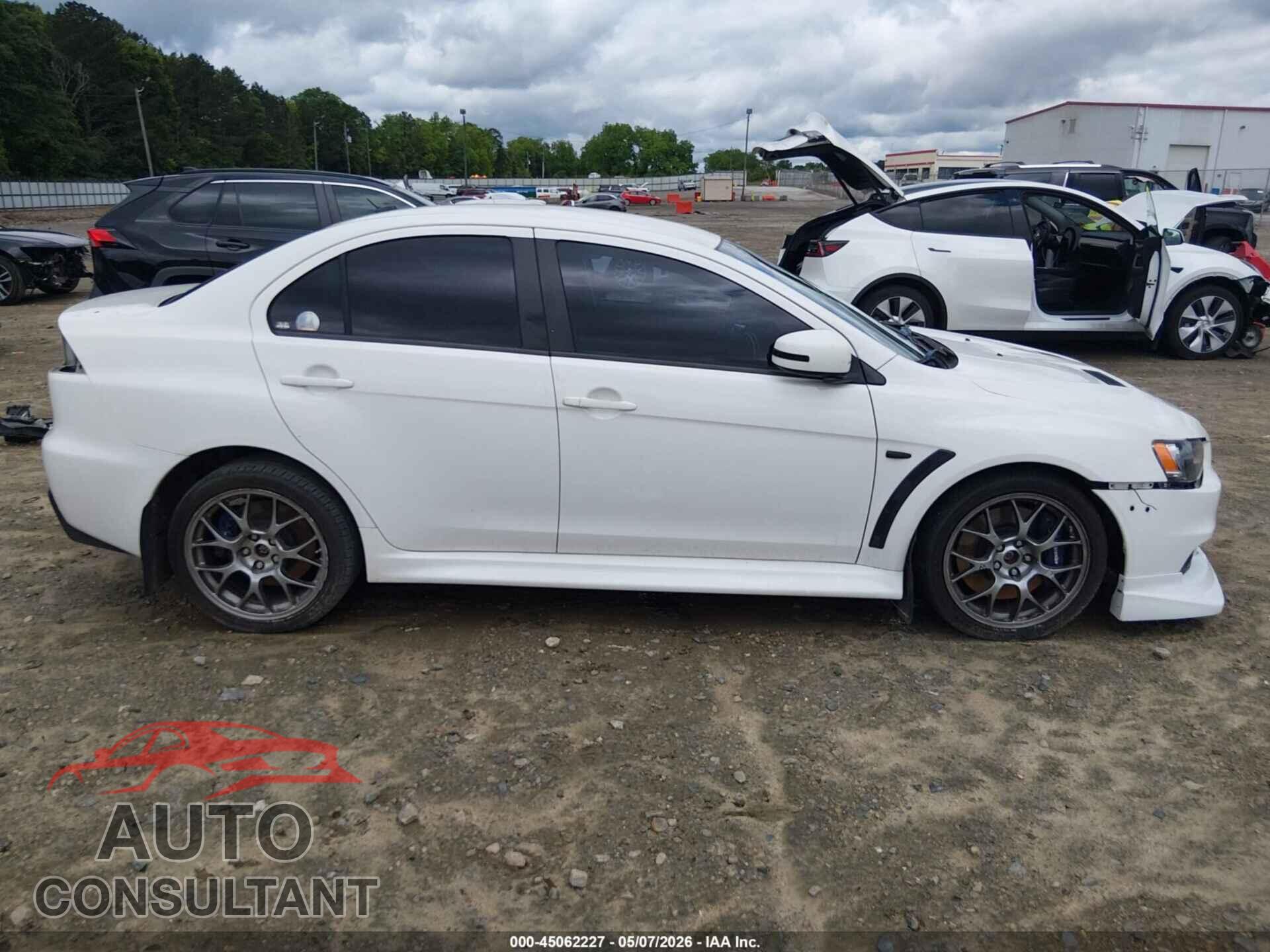 MITSUBISHI LANCER EVOLUTION 2015 - JA32W8FV1FU020766