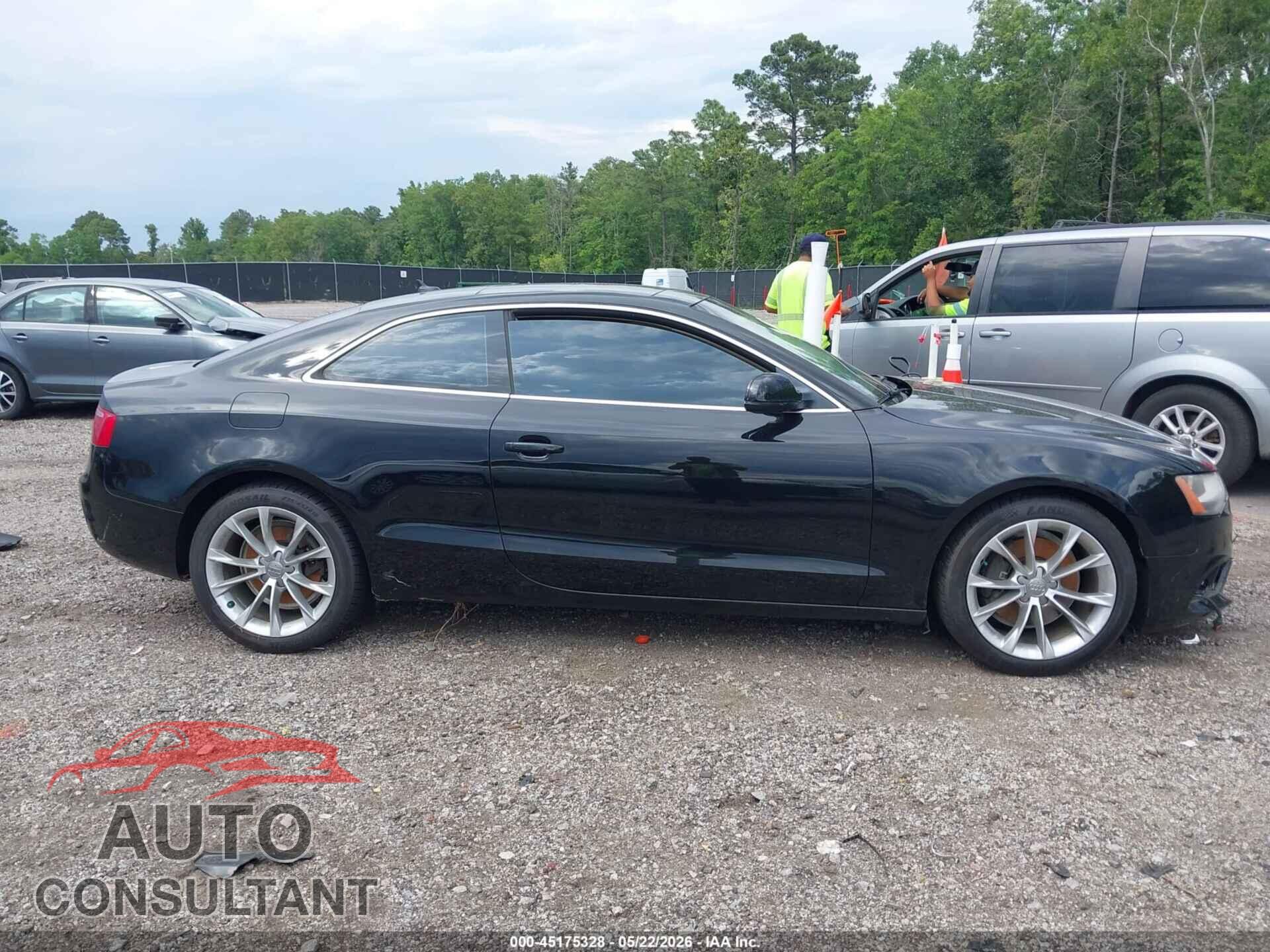 AUDI A5 2013 - WAUCFAFR1DA037417