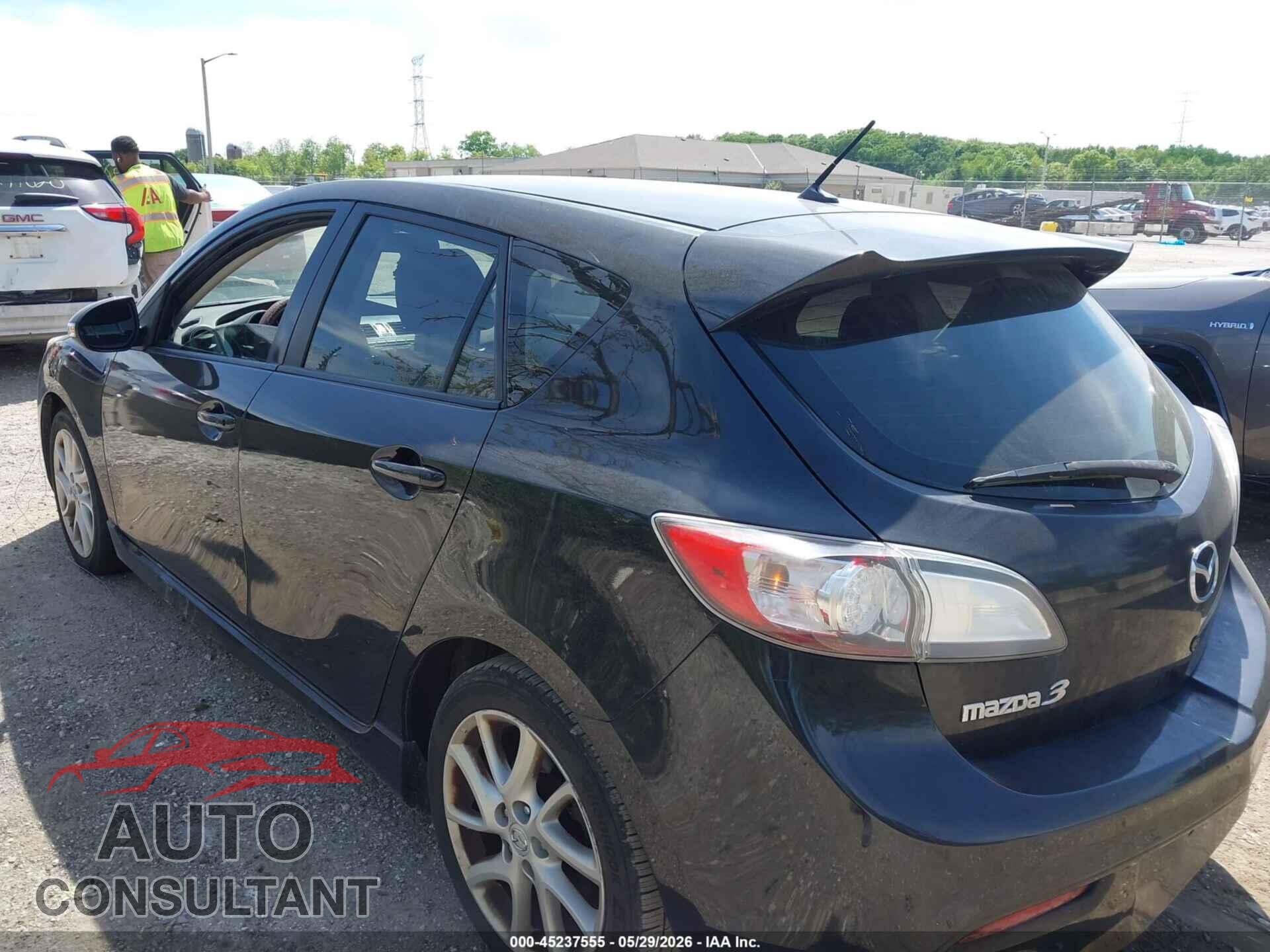 MAZDA MAZDA3 2012 - JM1BL1L56C1585209