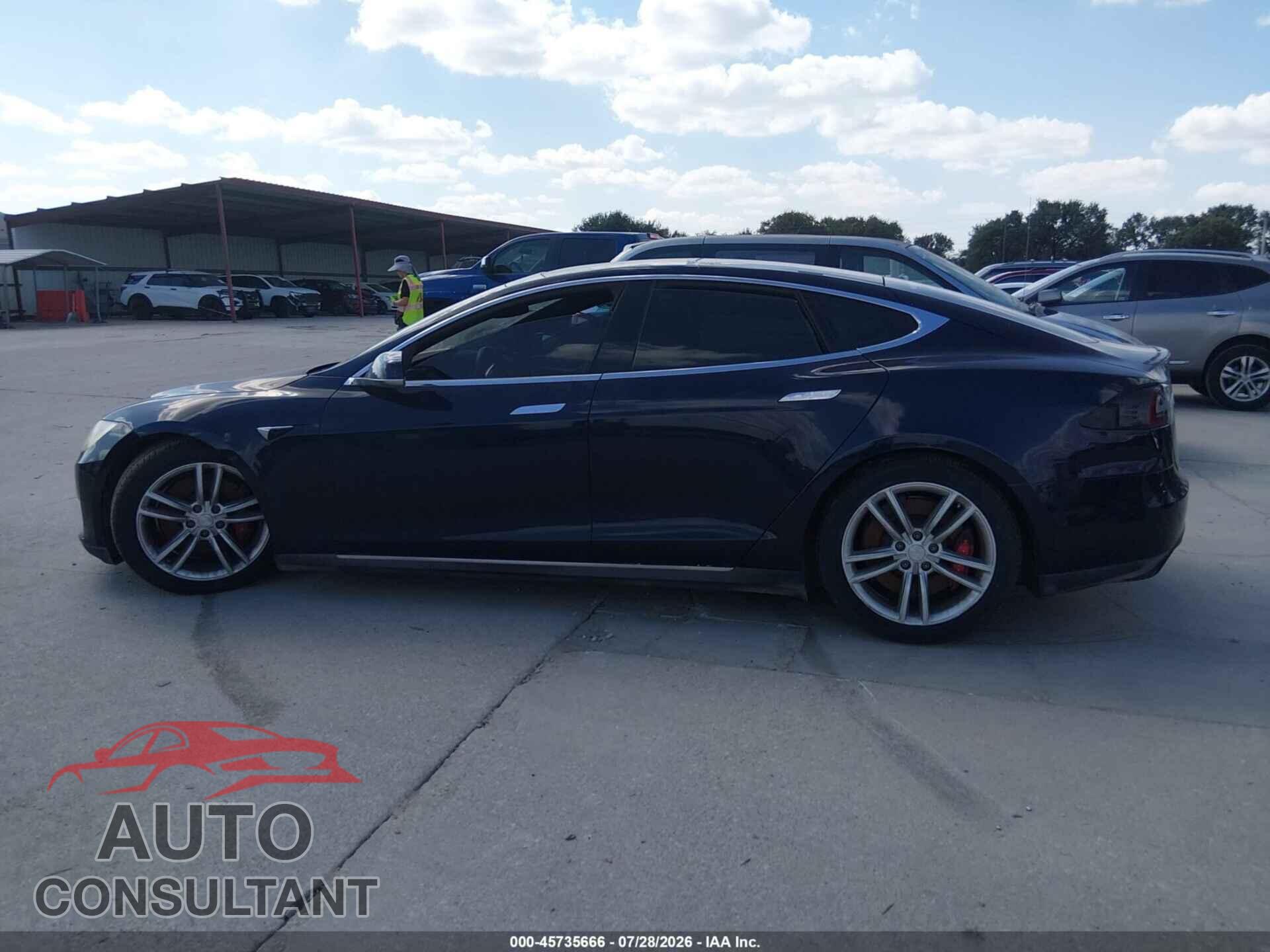 TESLA MODEL S 2015 - 5YJSA4H43FF081087