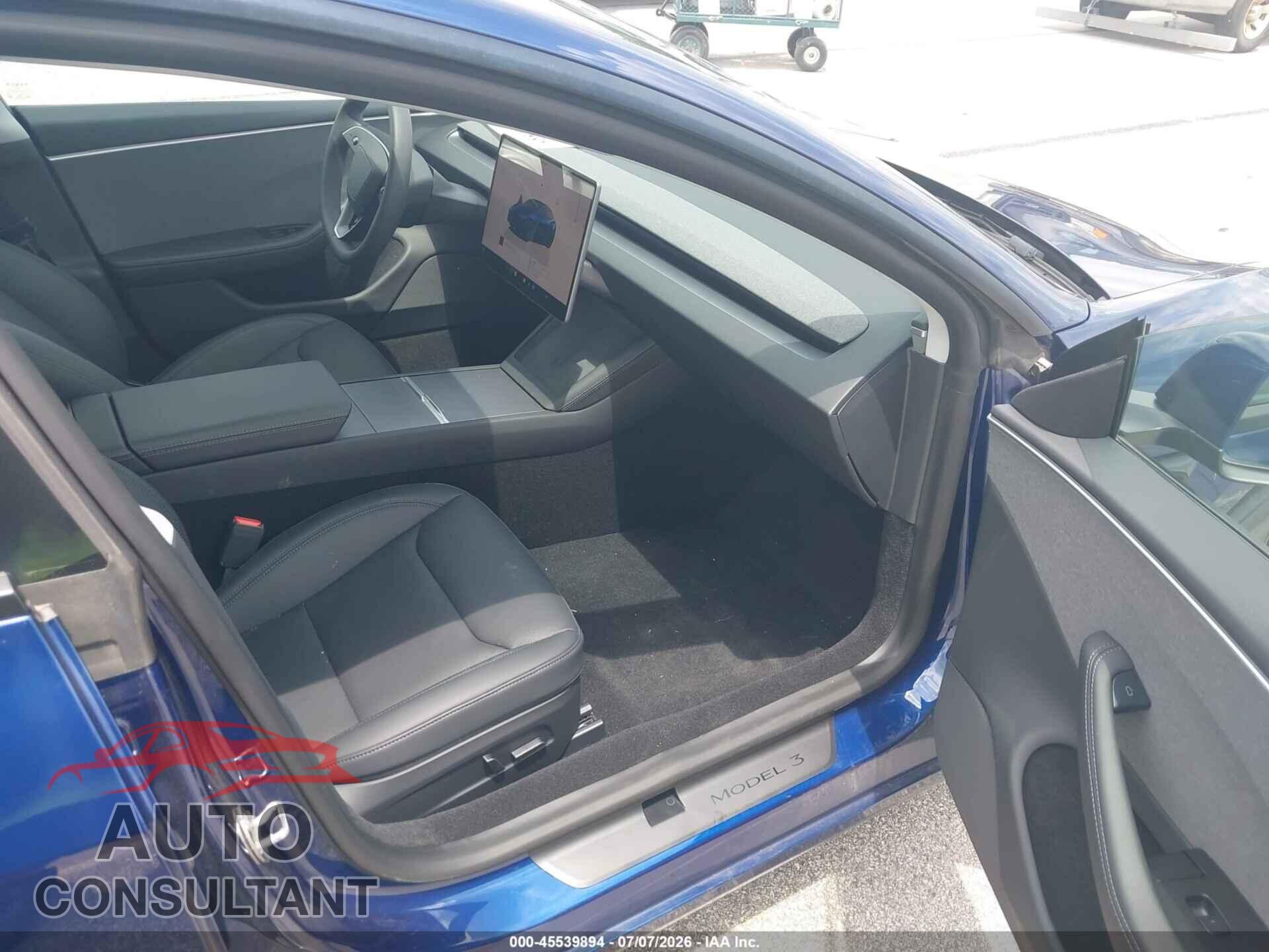 TESLA MODEL 3 2024 - 5YJ3E1EA8RF829807