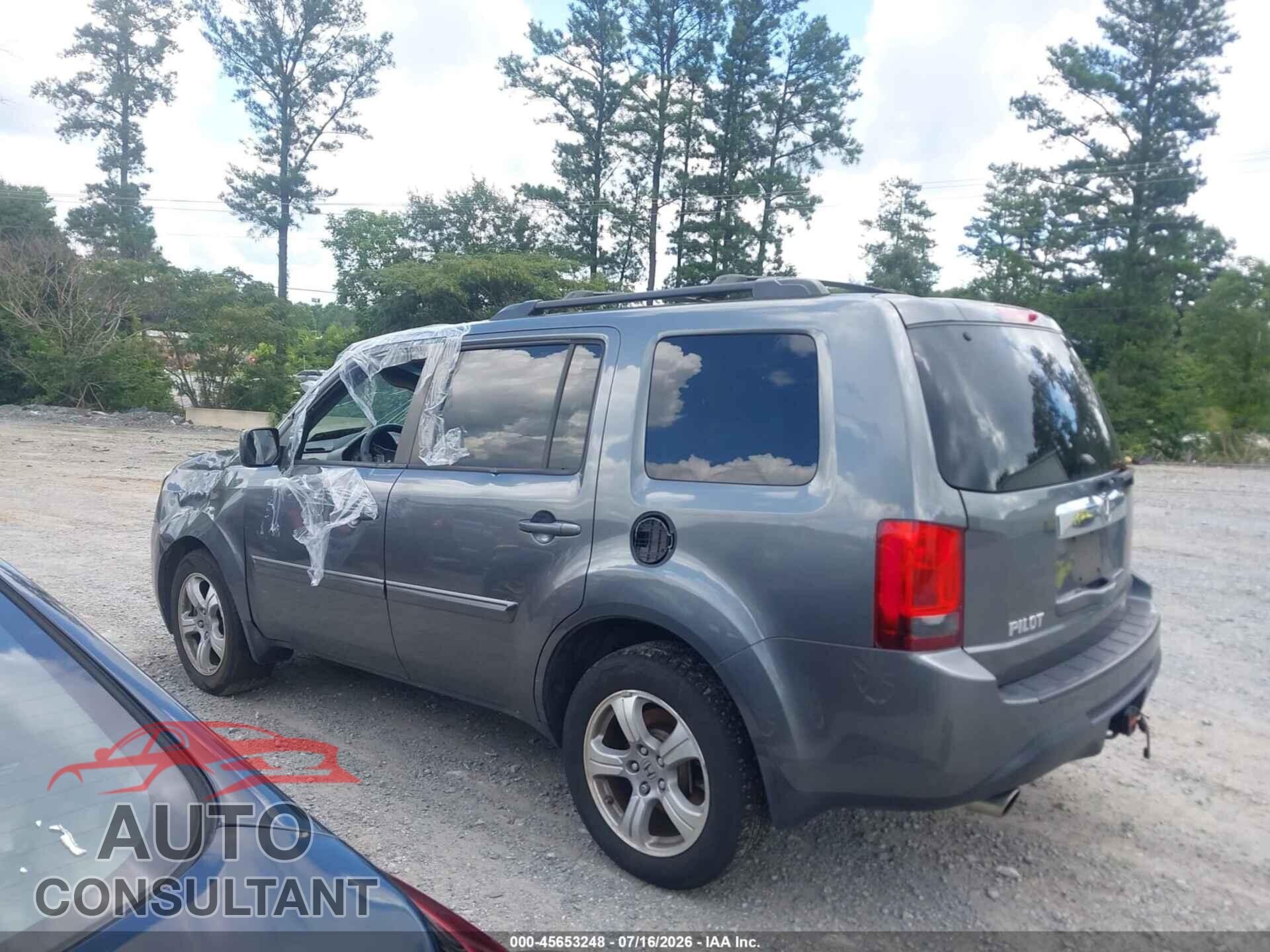 HONDA PILOT 2013 - 5FNYF3H62DB023329