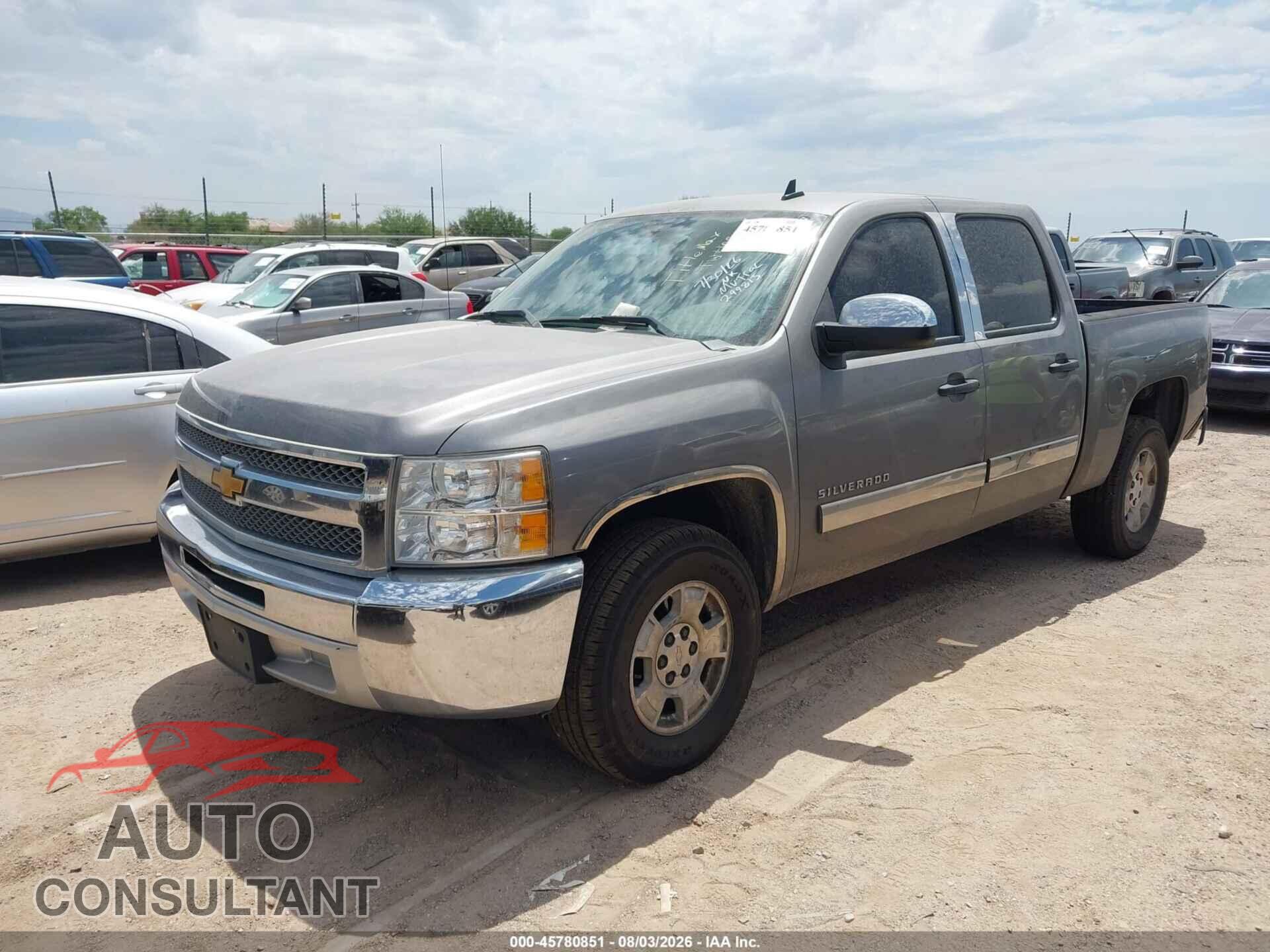 CHEVROLET SILVERADO 1500 2013 - 3GCPCSE04DG299813